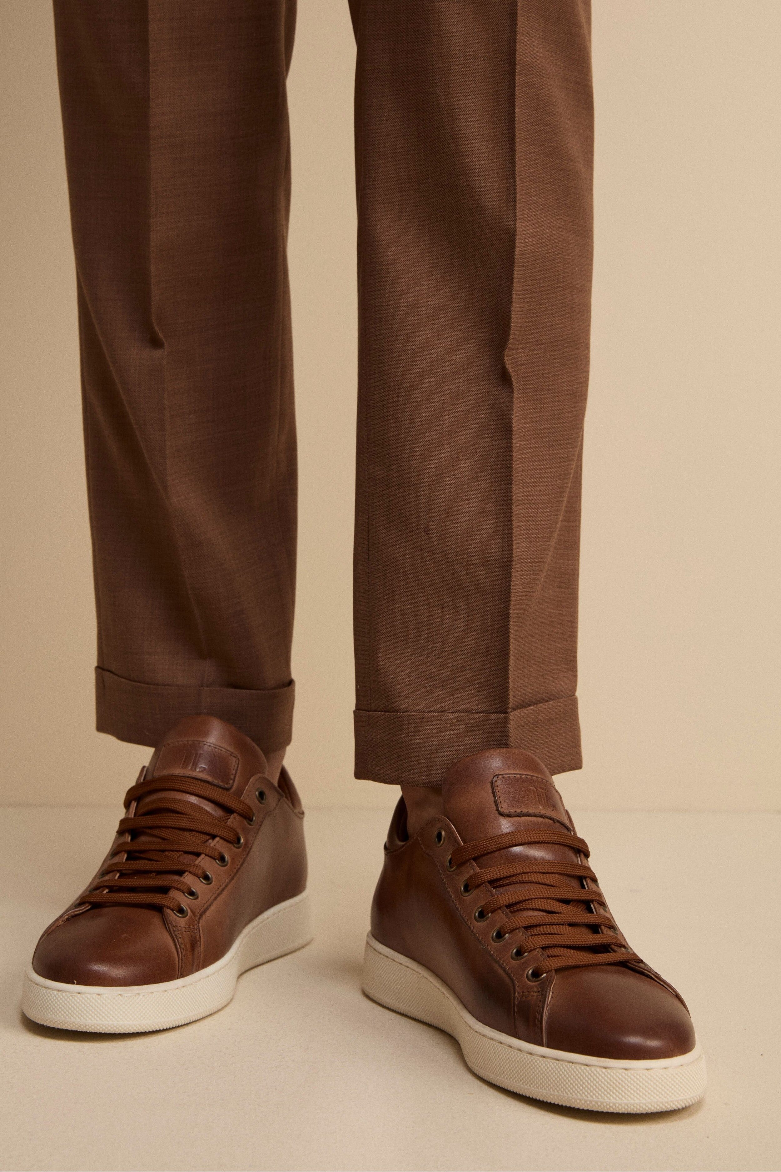 Sneakers in Pelle con suola a contrasto - MARRONE