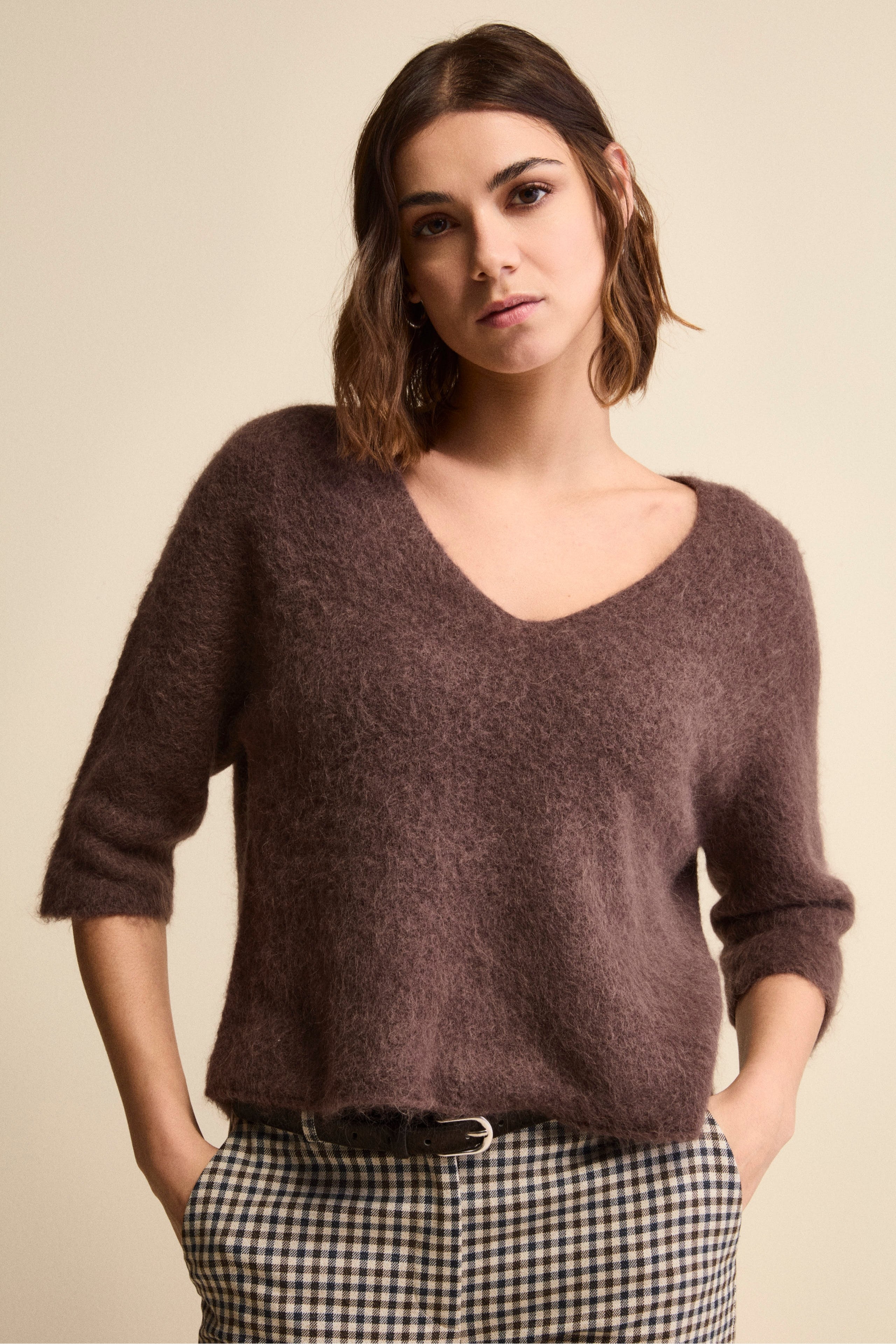 V-Neck Boxy Sweater in Alpaca Blend - Dark brown
