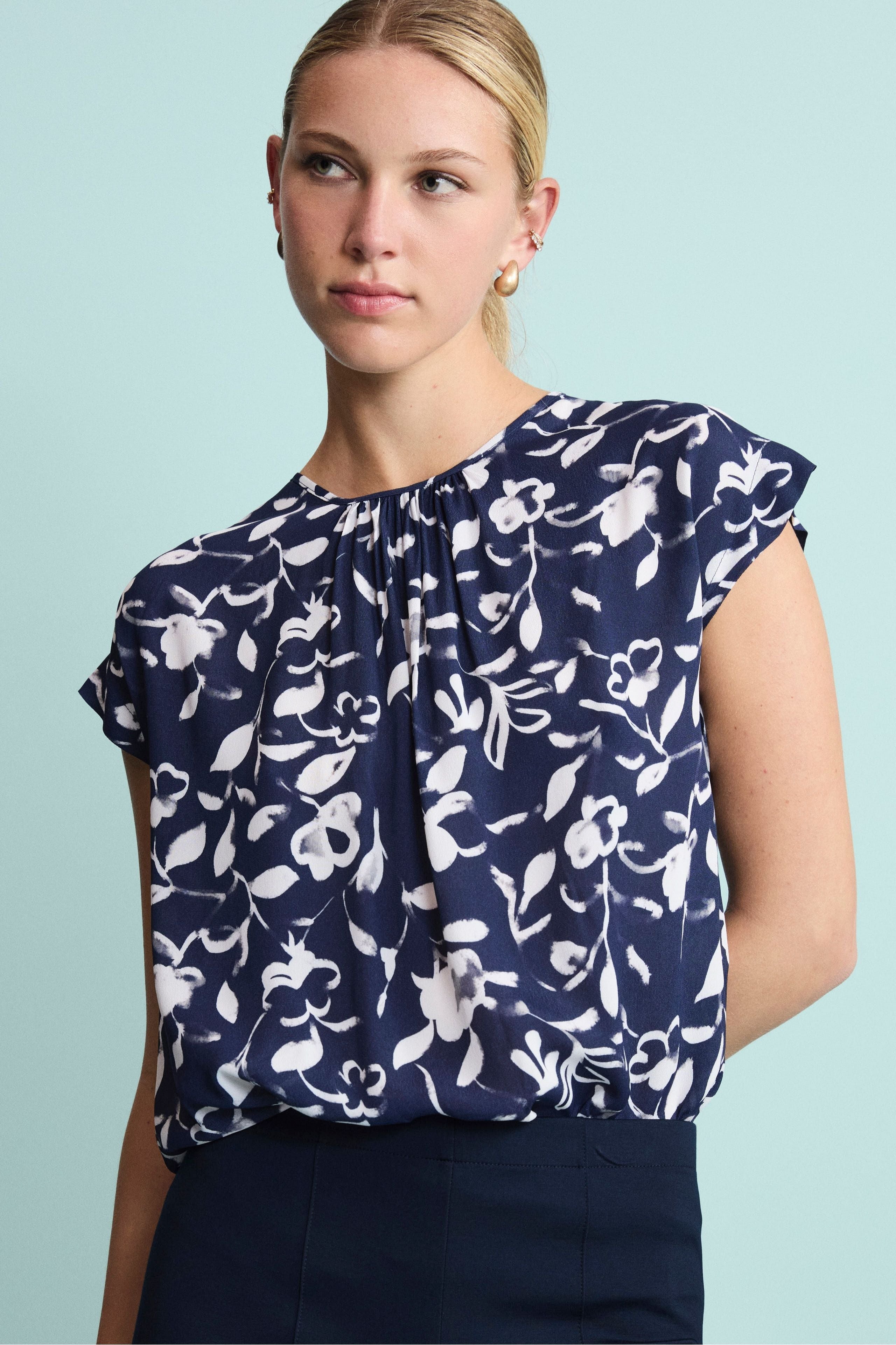 Top da Cerimonia a Fiori Girocollo - FANT. BLU