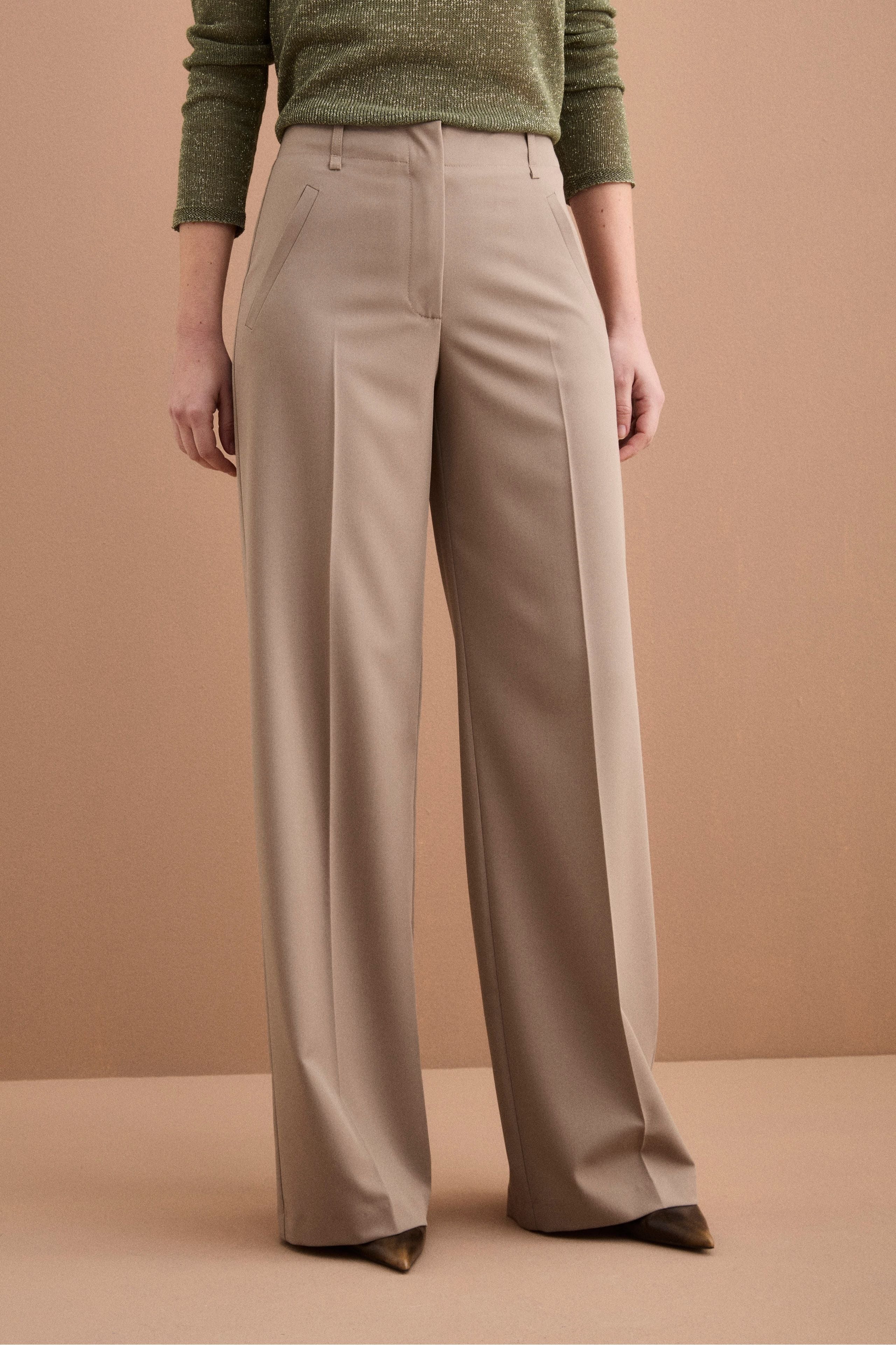 Pantalone Elegante a Palazzo con Piega - TORTORA