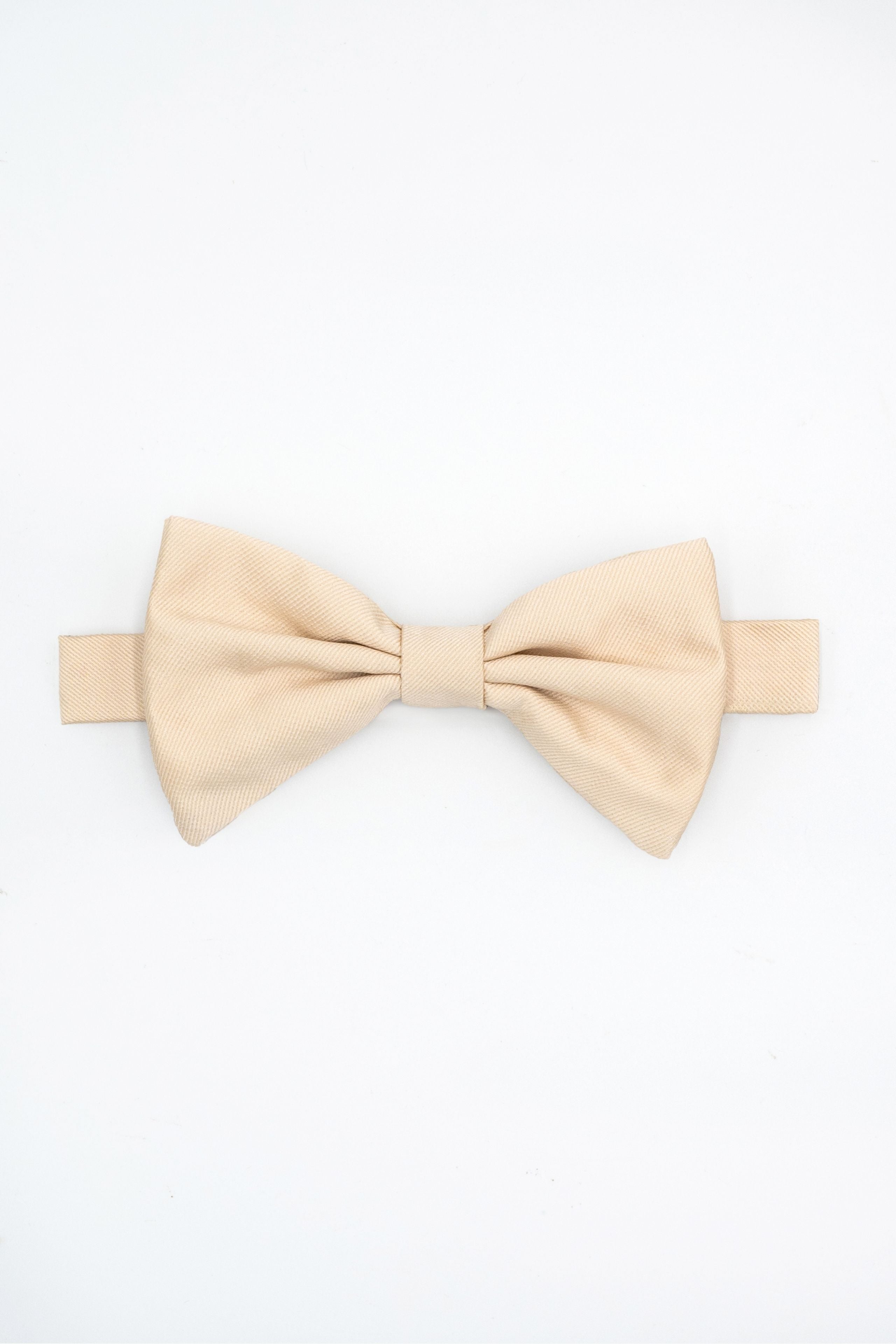 Bow Tie in Pure Silk - Cream white