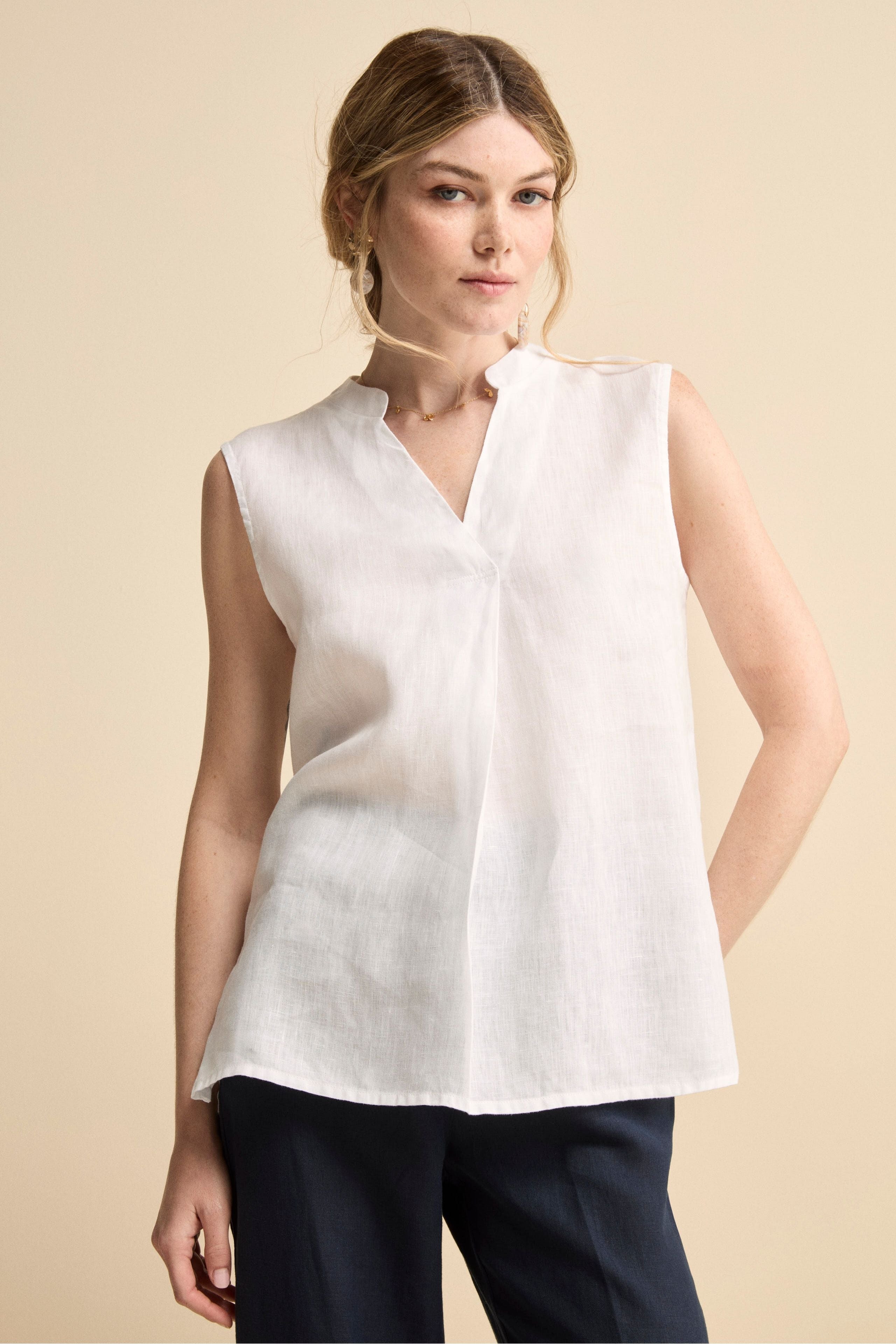 Top Incrociato in Lino con Scollo a V - BIANCO
