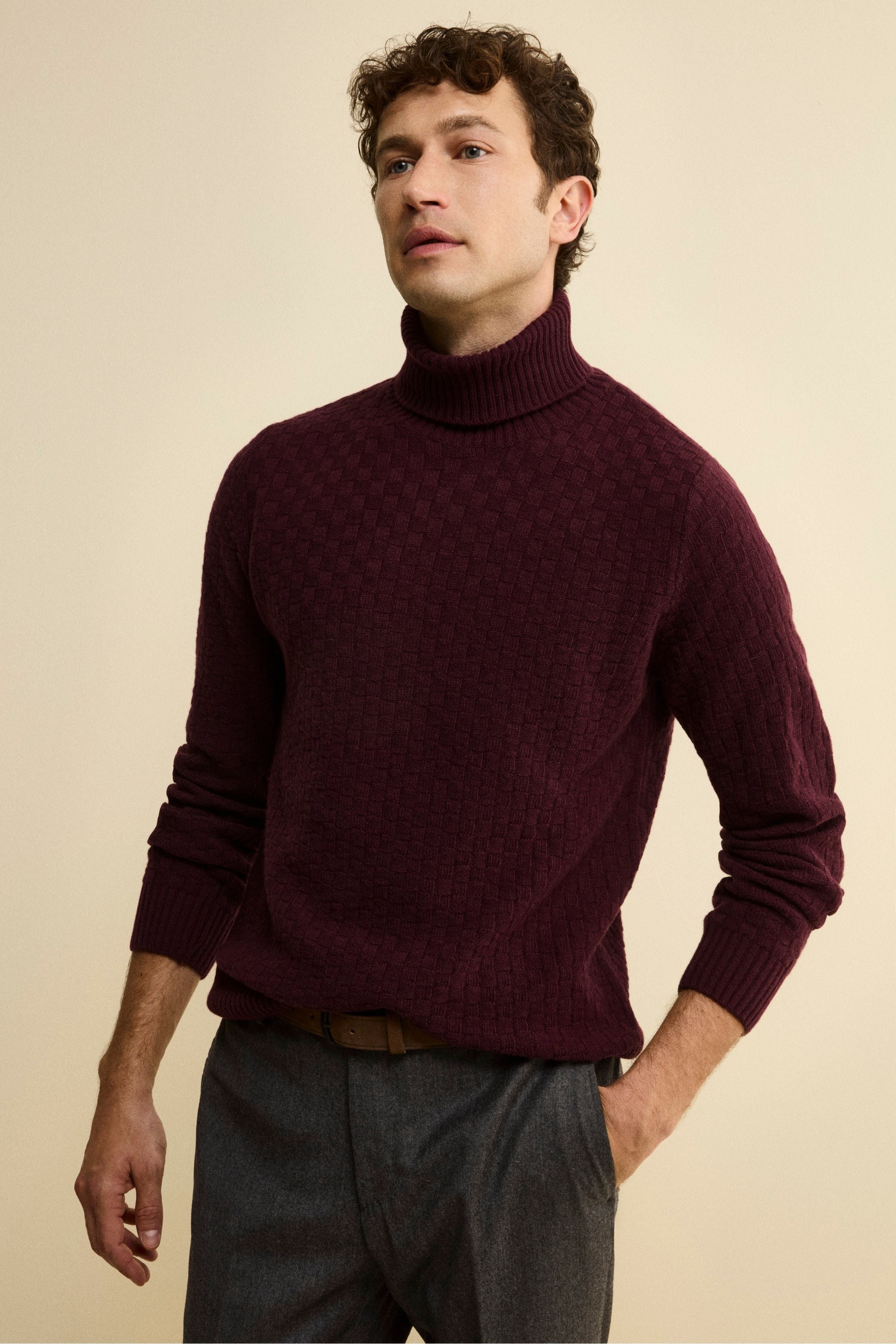 Cable-Knit Turtleneck in Virgin Wool - Burgundy