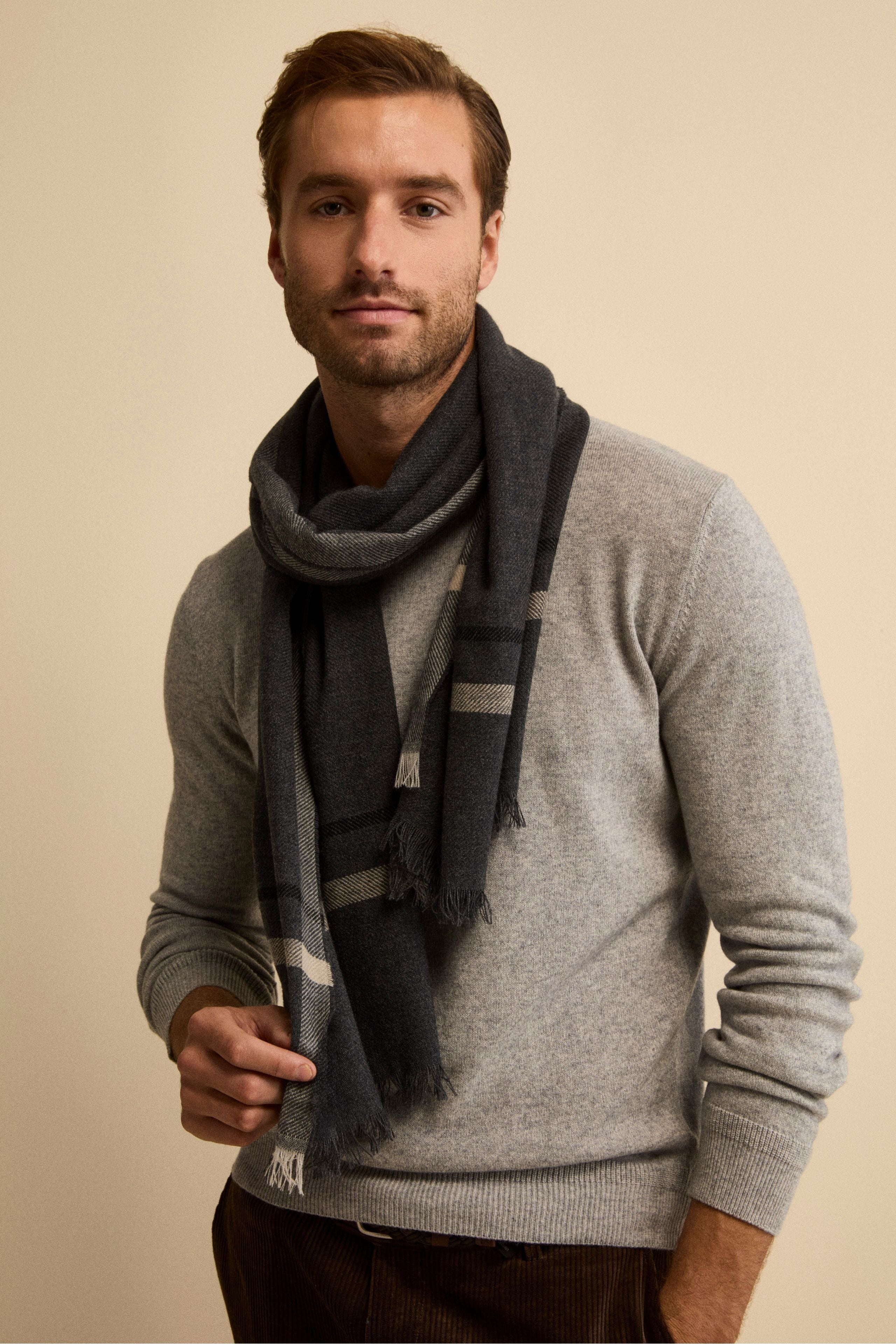 Wool and Cashmere Blend Stole - Charcoal grey