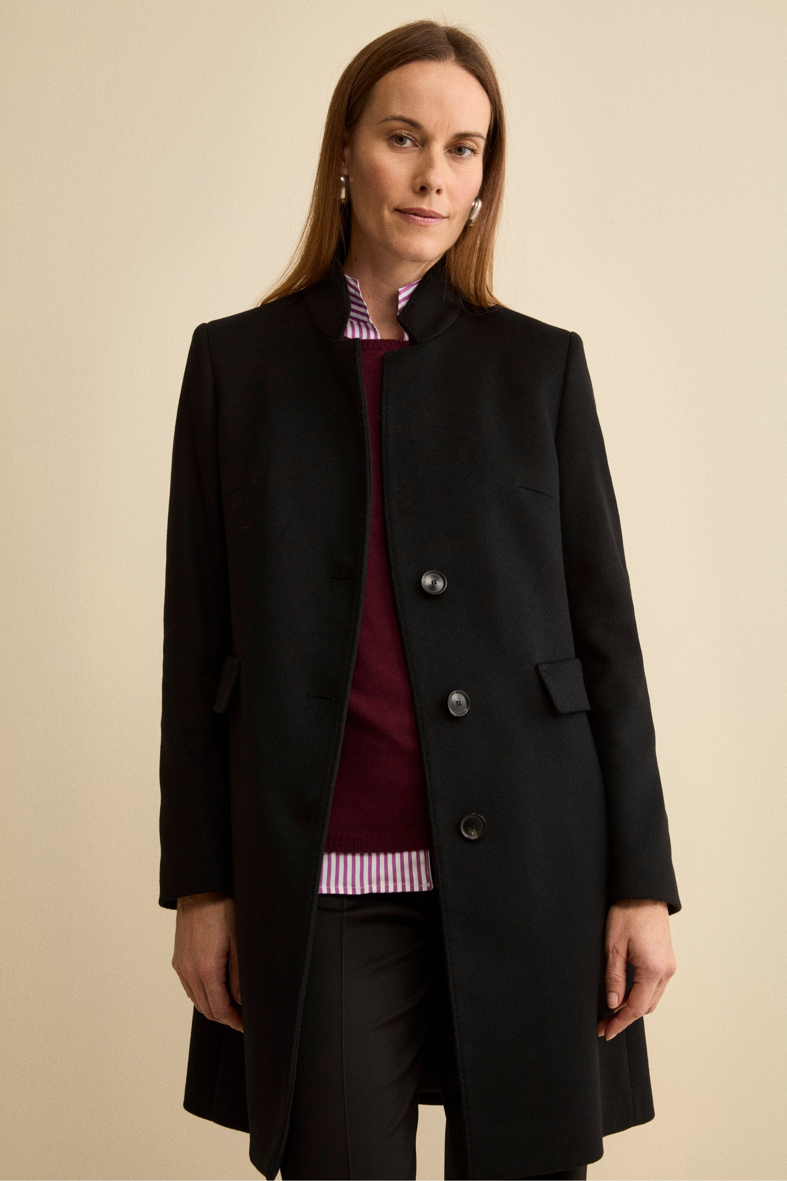 Fitted Midi Coat in Wool and Cashmere Blend - BLACK