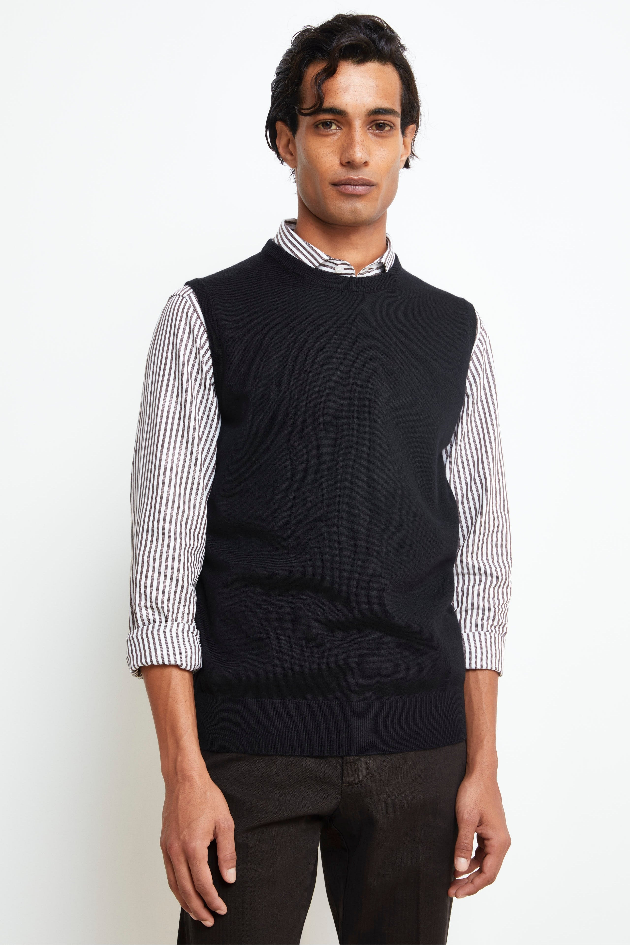 Gilet Girocollo in Lana Merino - NERO
