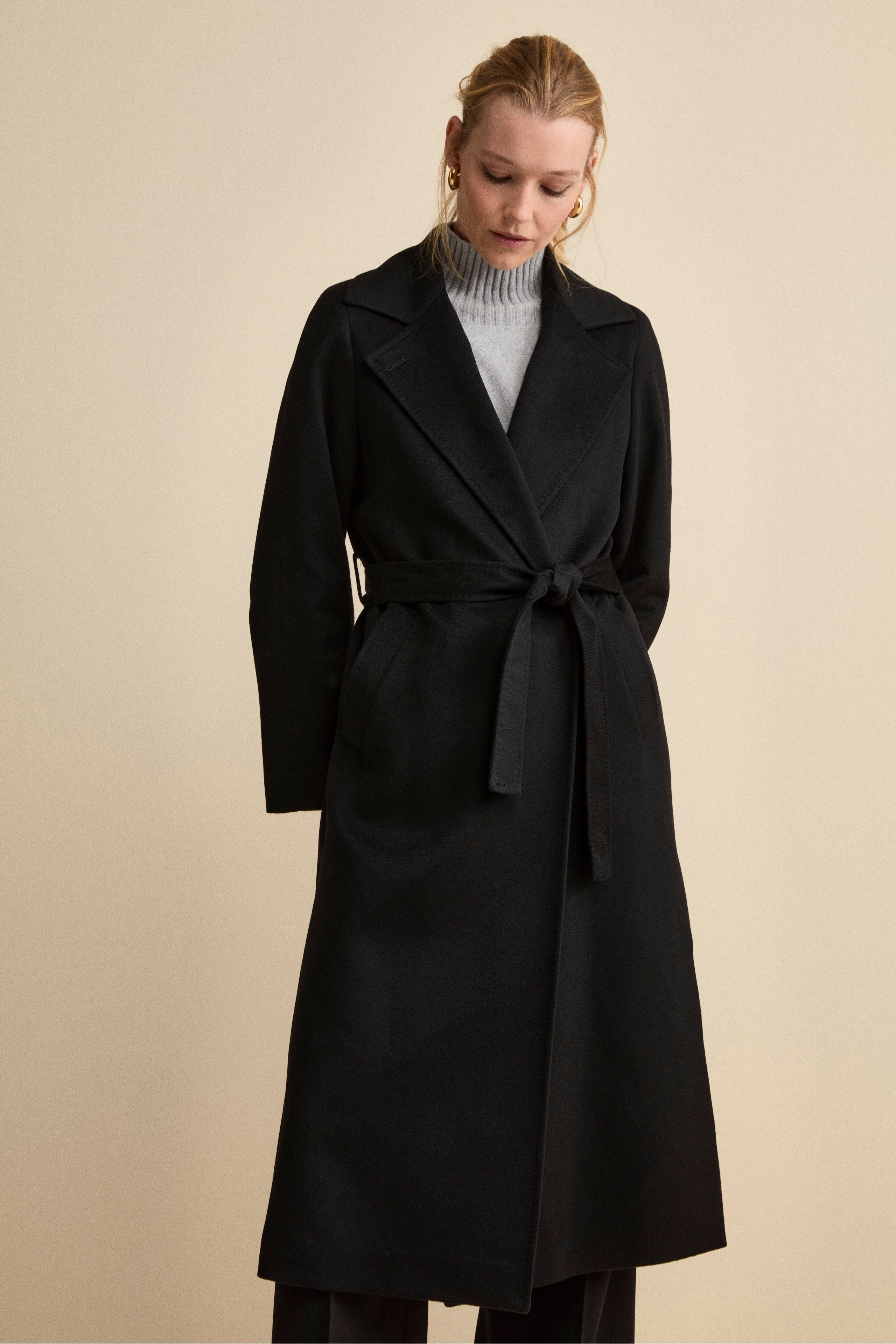 Long Wrap Coat in Cashmere - BLACK