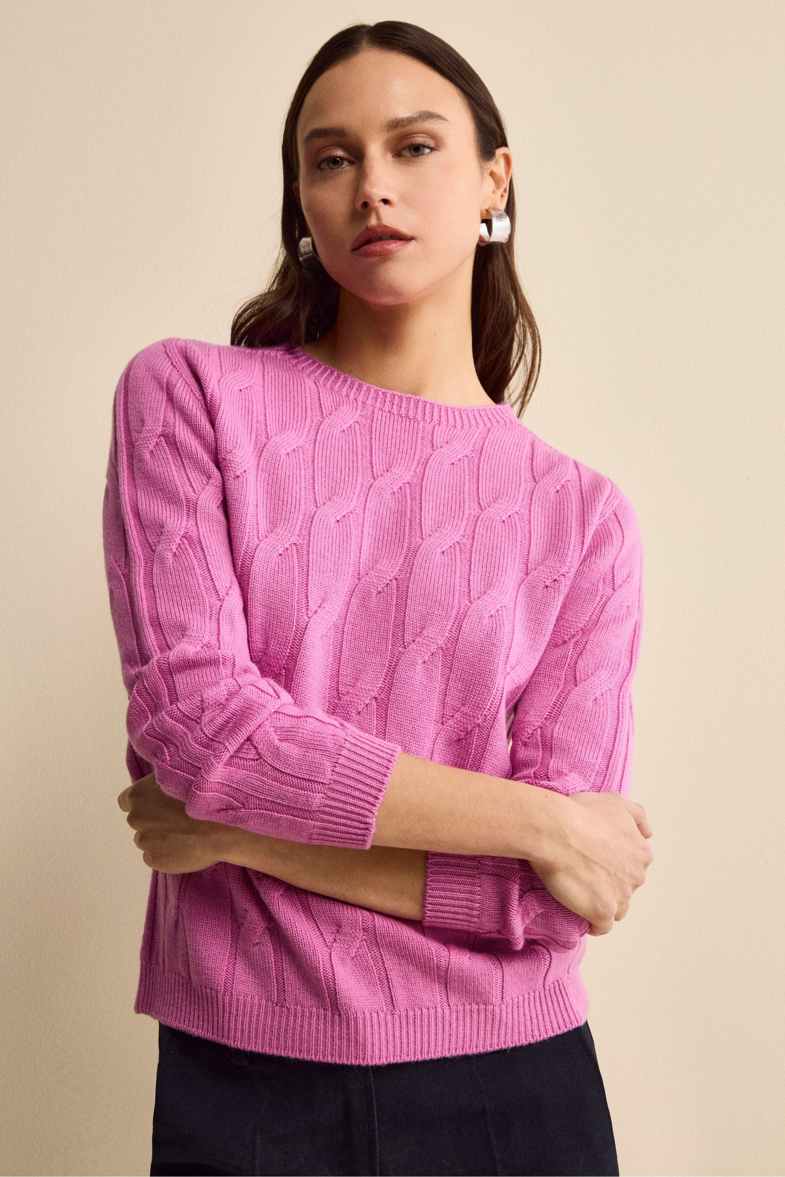 Cable-Knit Crewneck Sweater in Merino Wool - Fuchsia