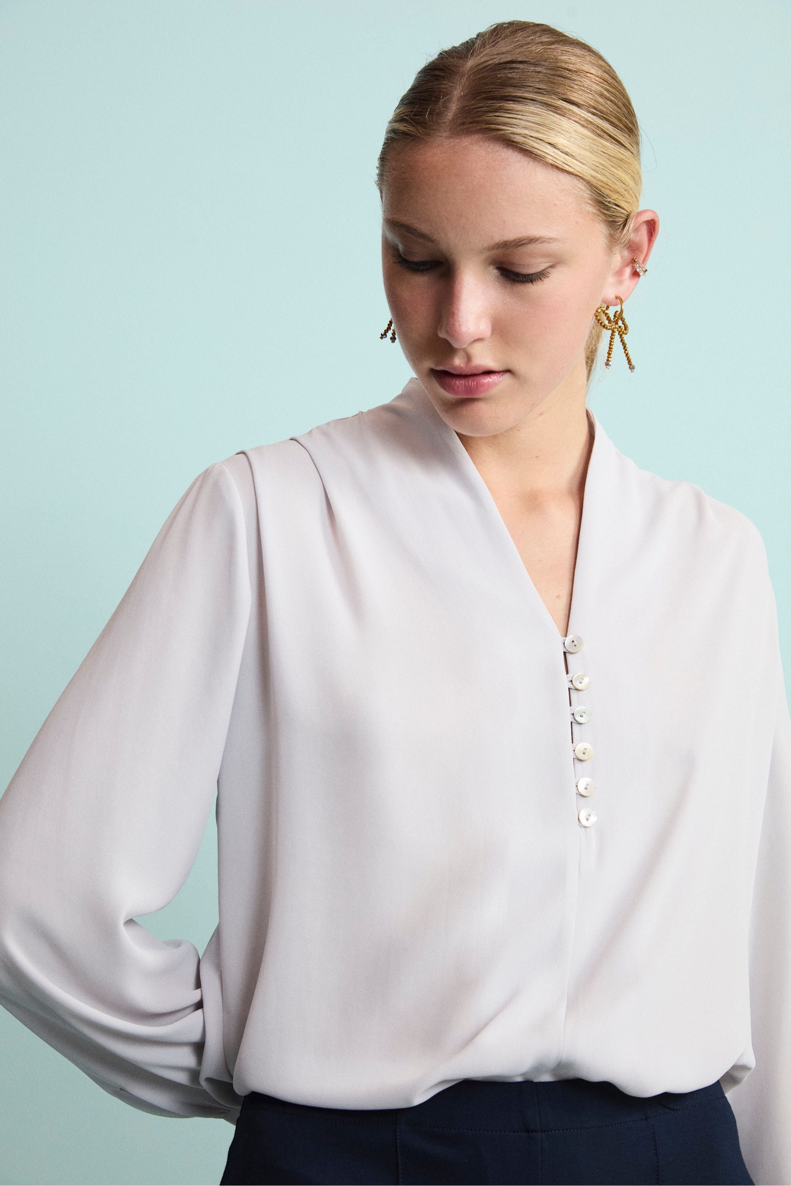 Camicia Elegante con Bottoni - PERLA