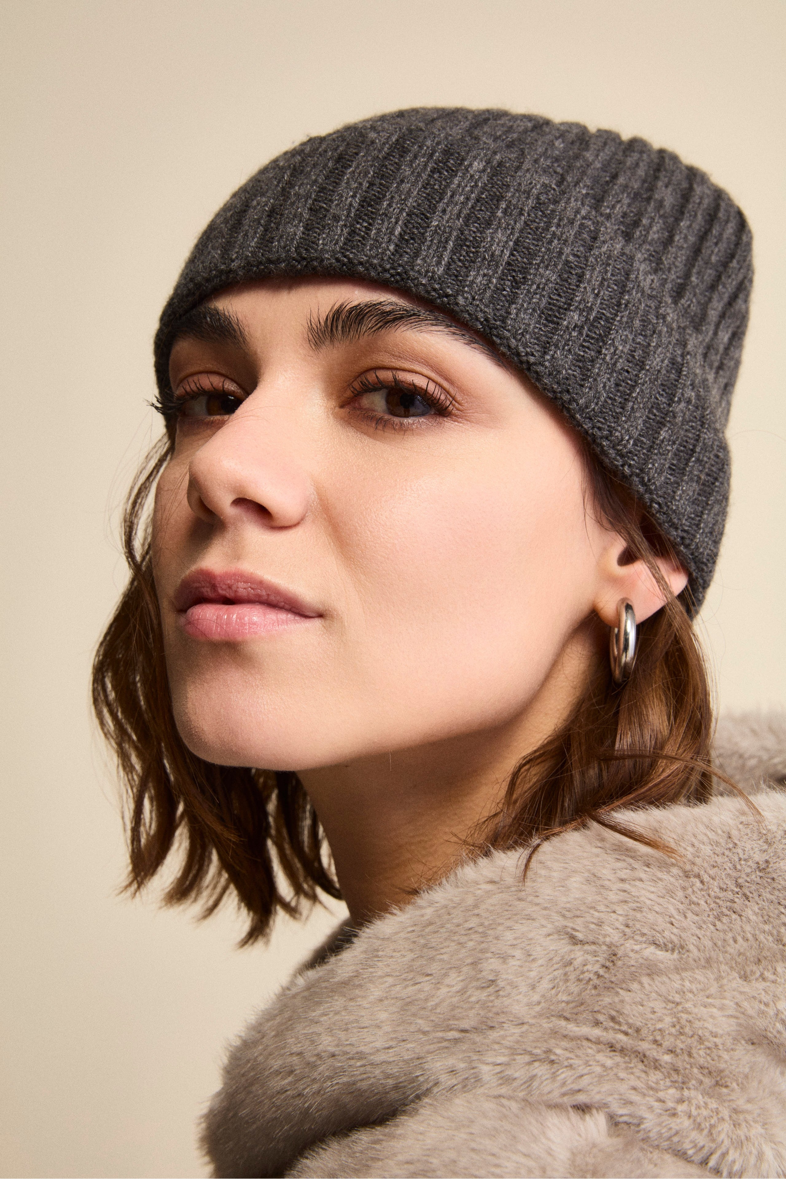 Ribbed cashmere beanie - Dark Grey