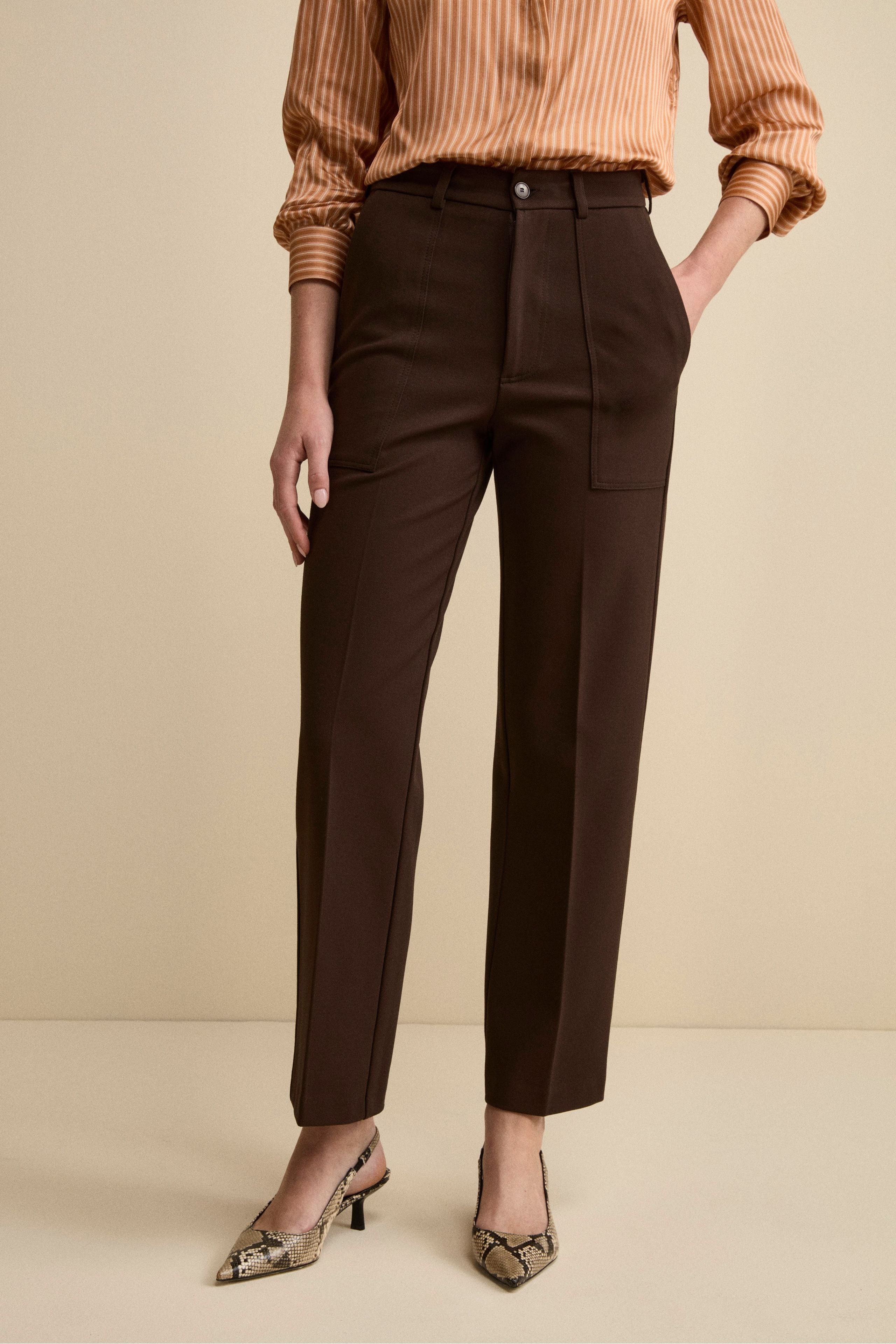 Elegant Straight-Leg Cargo Trousers - Dark brown
