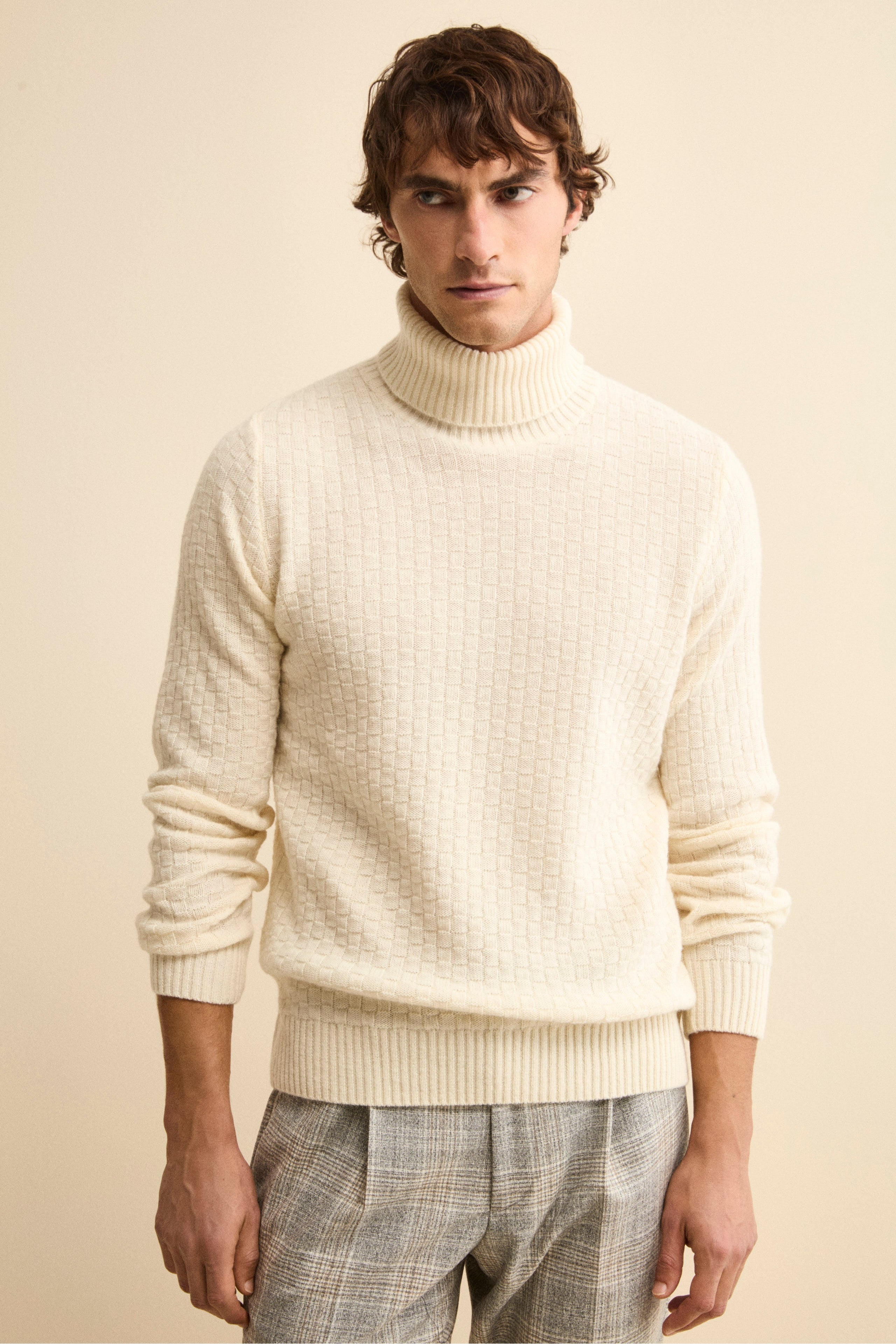 Cable-Knit Turtleneck in Virgin Wool - Cream white