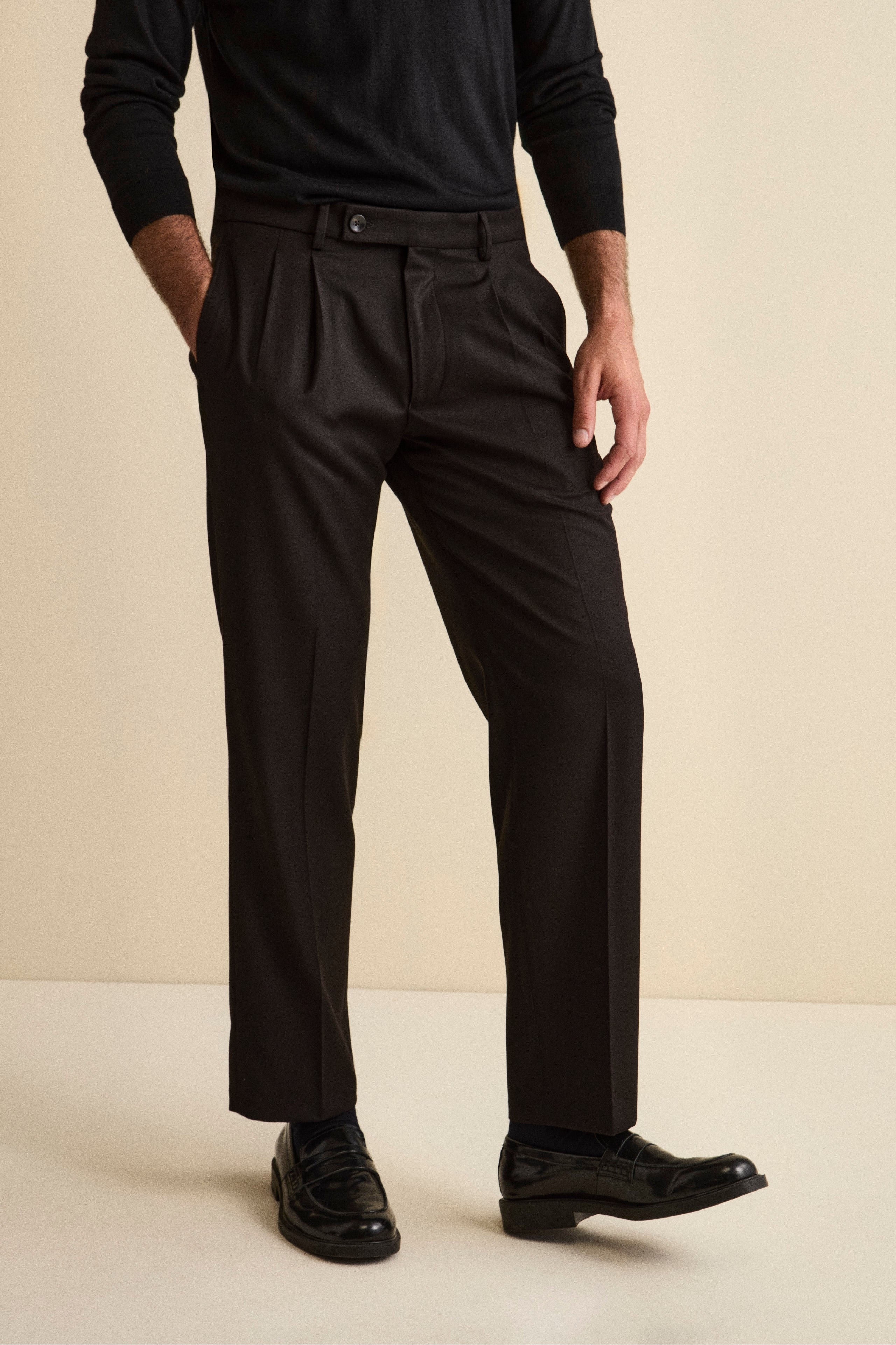 Wide-Leg Wool Blend Trousers with Pleats - BLACK