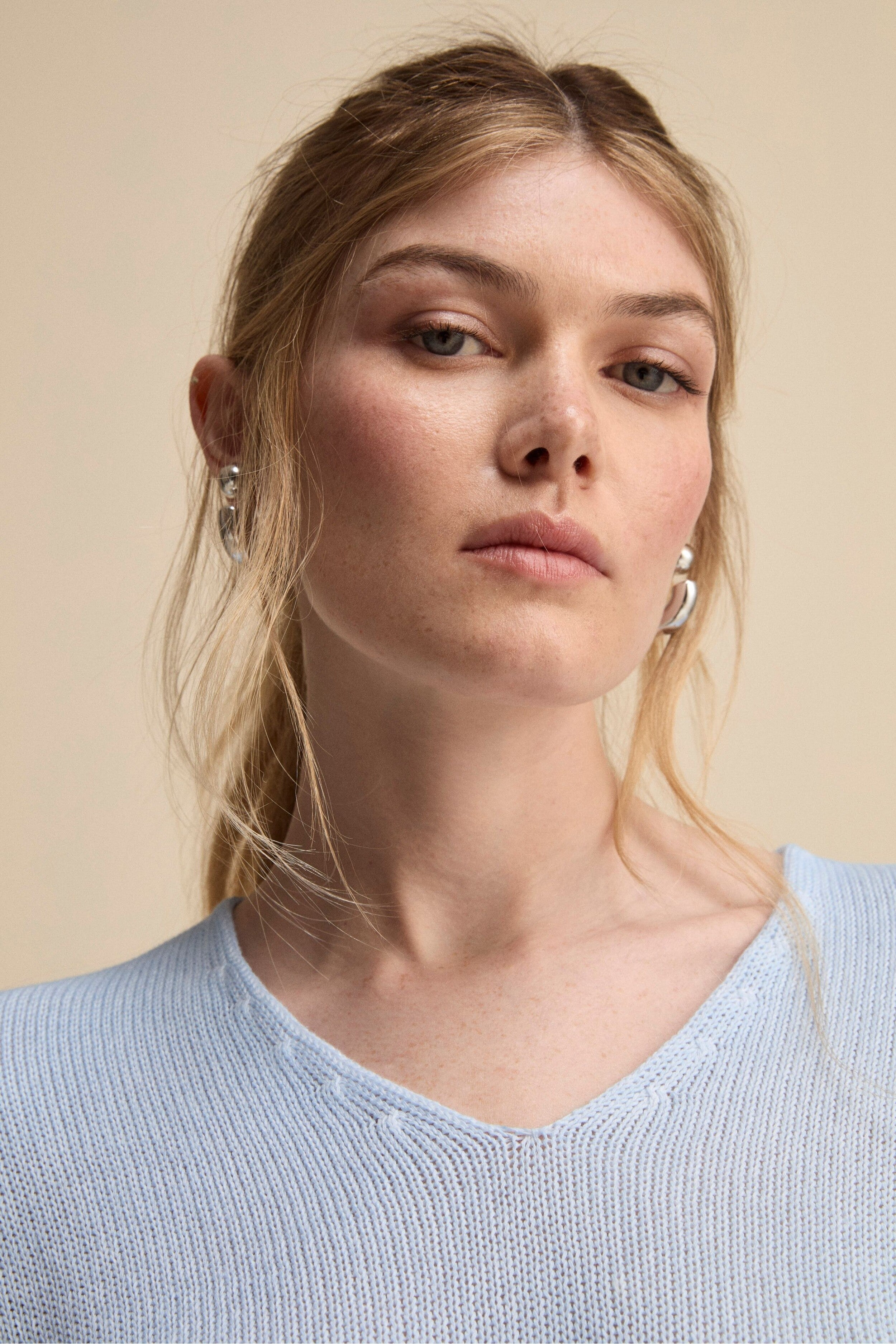 Maglia Morbida Scollo a V in Cotone - CELESTE