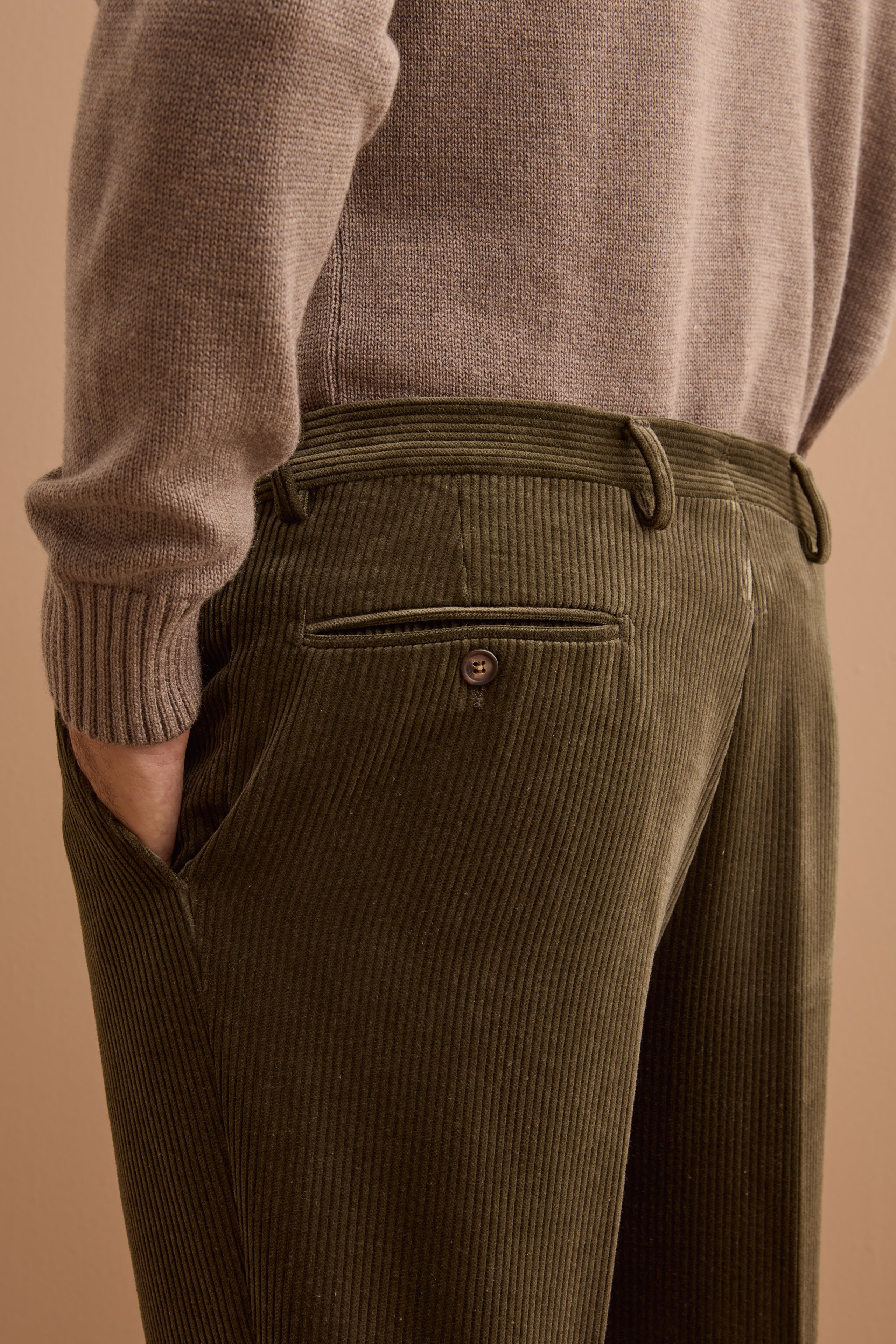 Chino-Hose aus Samt in Comfort Fit - GRÜN