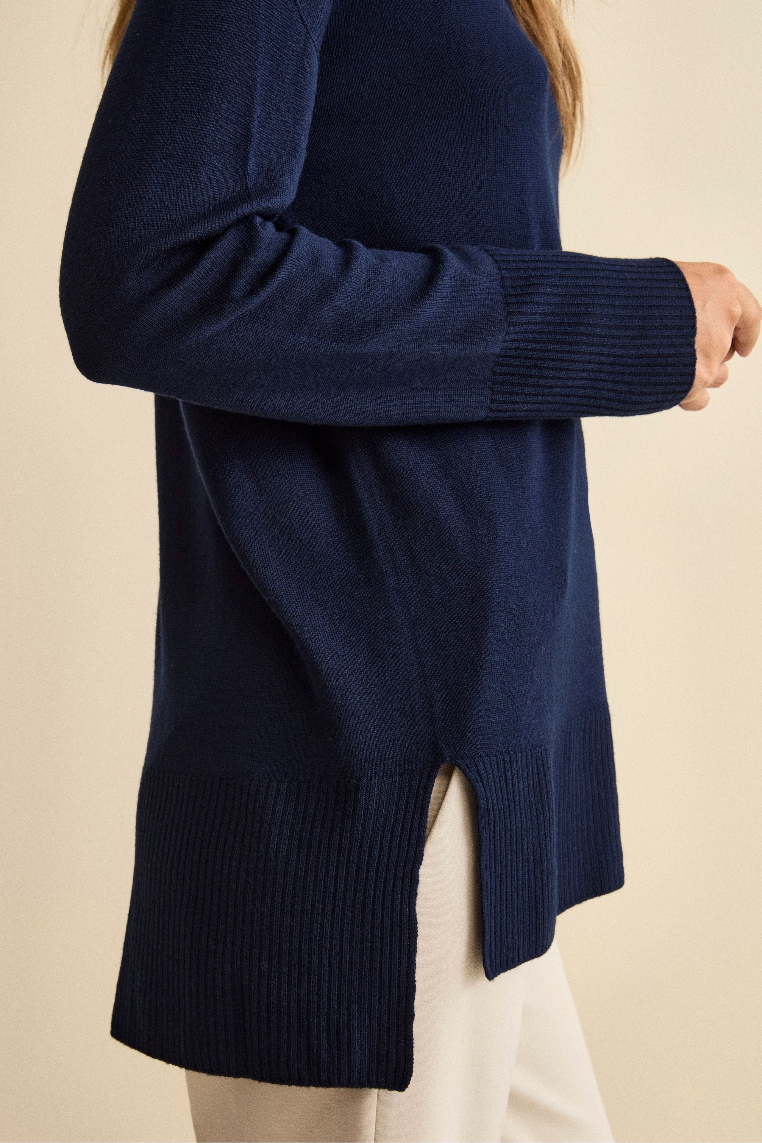 Long Merino Wool Crewneck Sweater - Navy blue