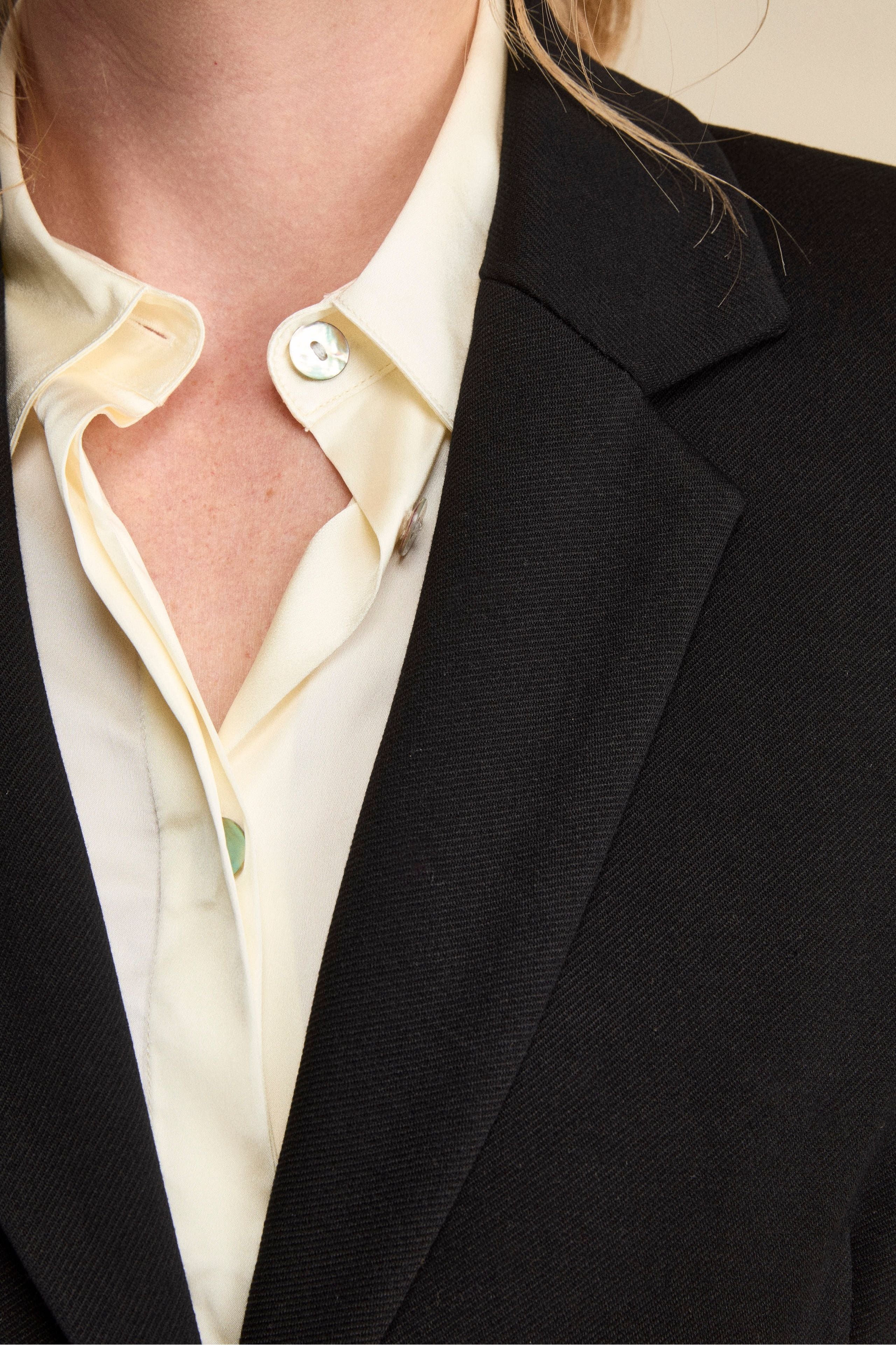 Elegant Unlined Blazer with Notch Lapels - BLACK