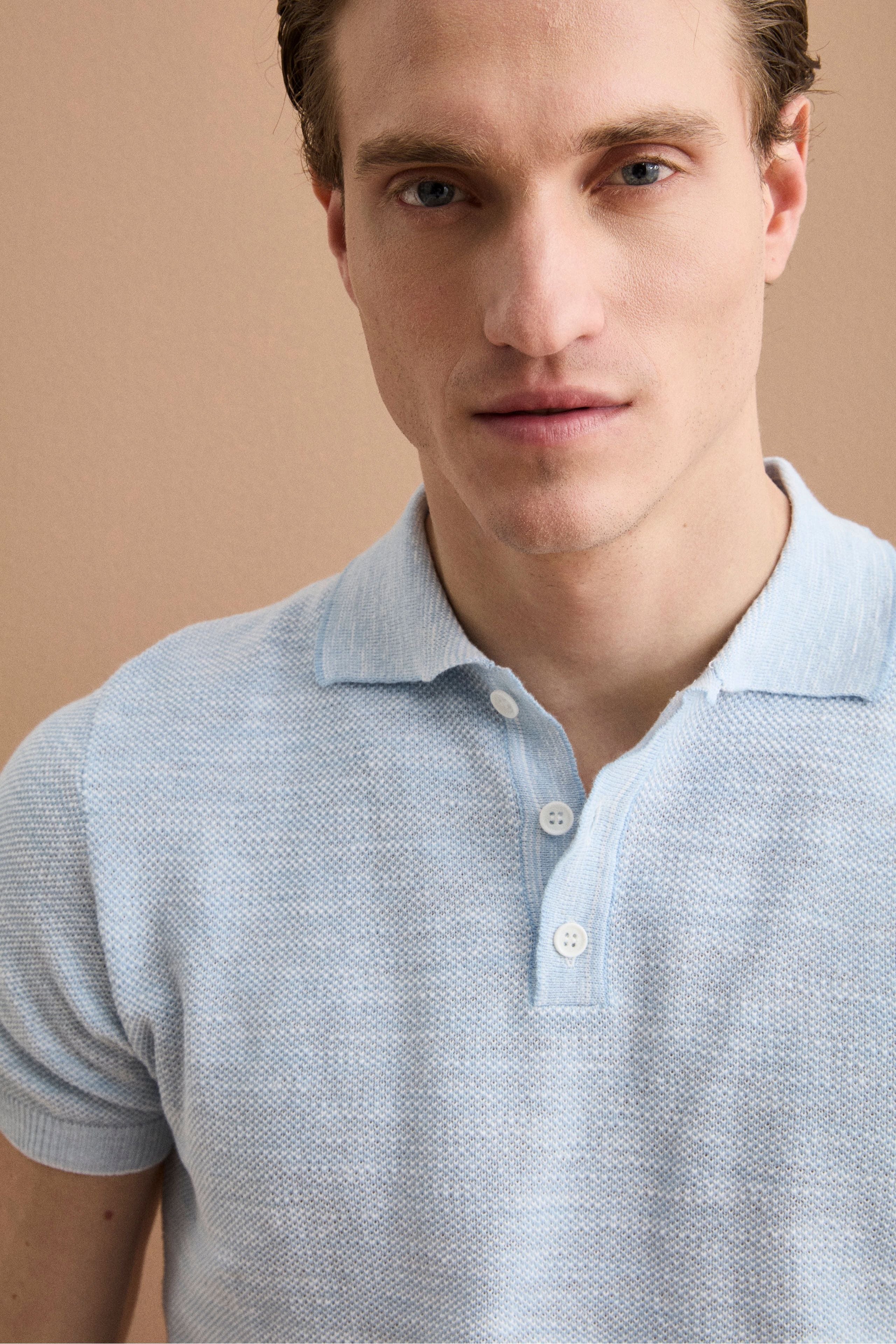 Kurzarm-Poloshirt aus Leinenmix - Hellblau