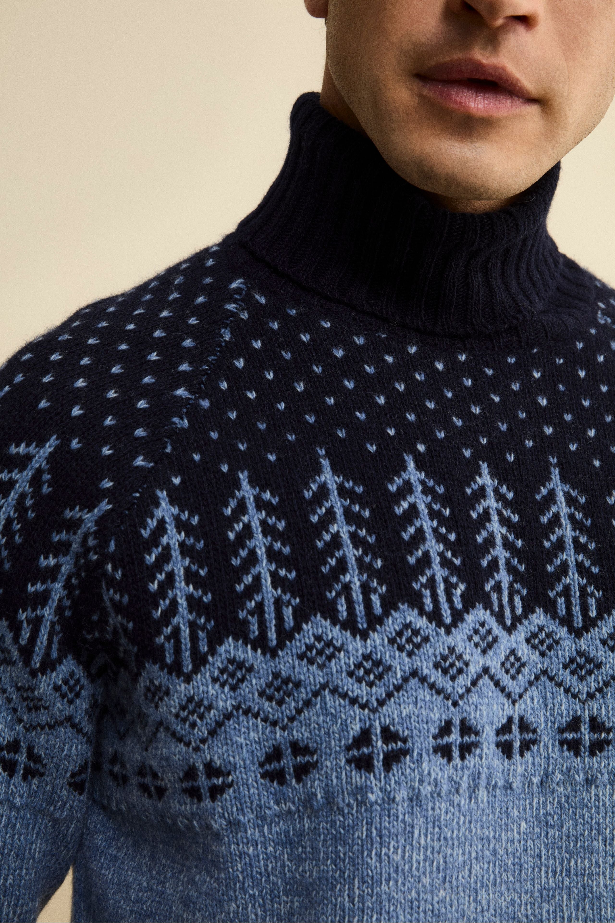 Oversized Norwegian Turtleneck in Virgin Wool - LIGHT BLUE MELANGE