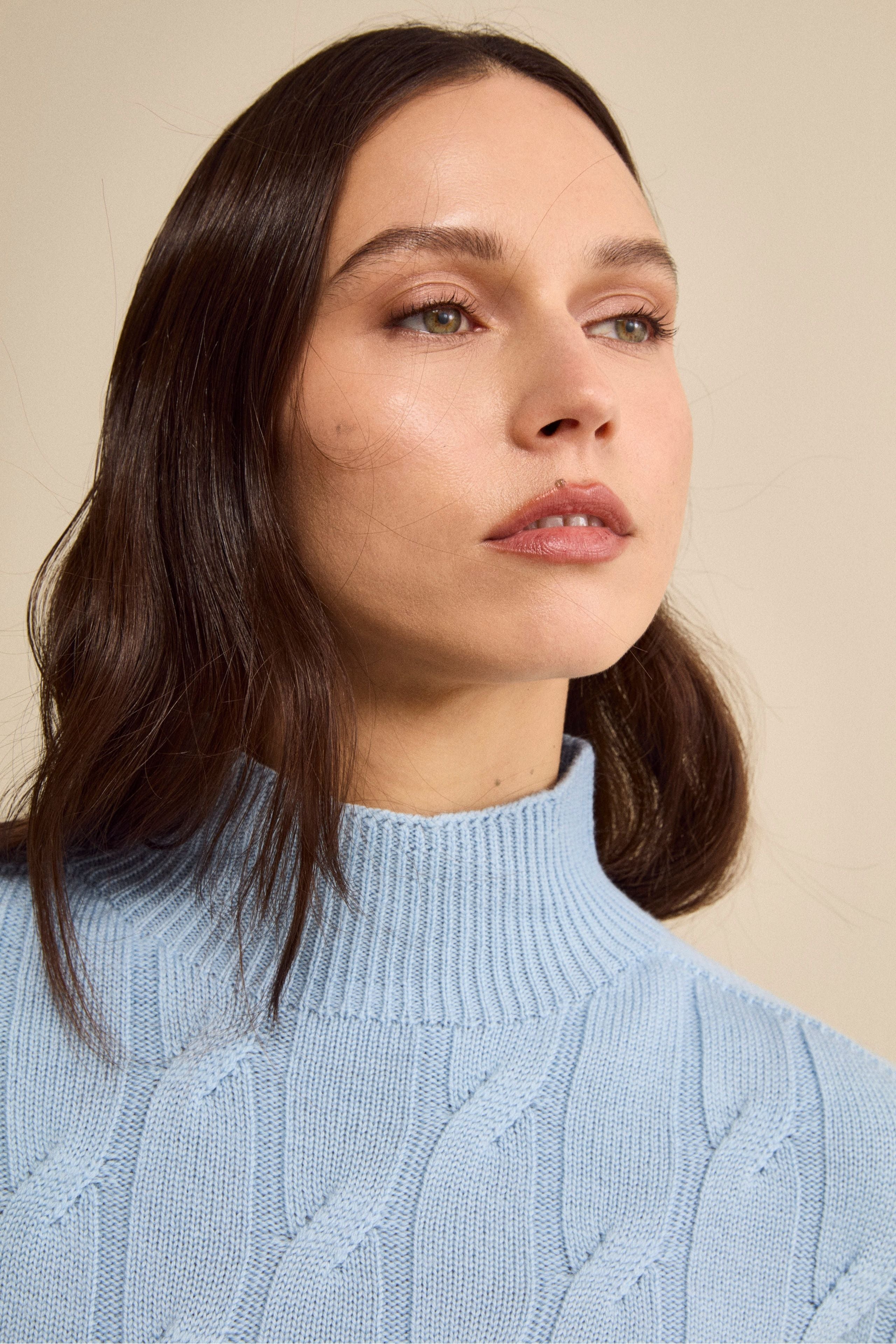 Cable-Knit Mock-Neck in Merino Wool - Light blue