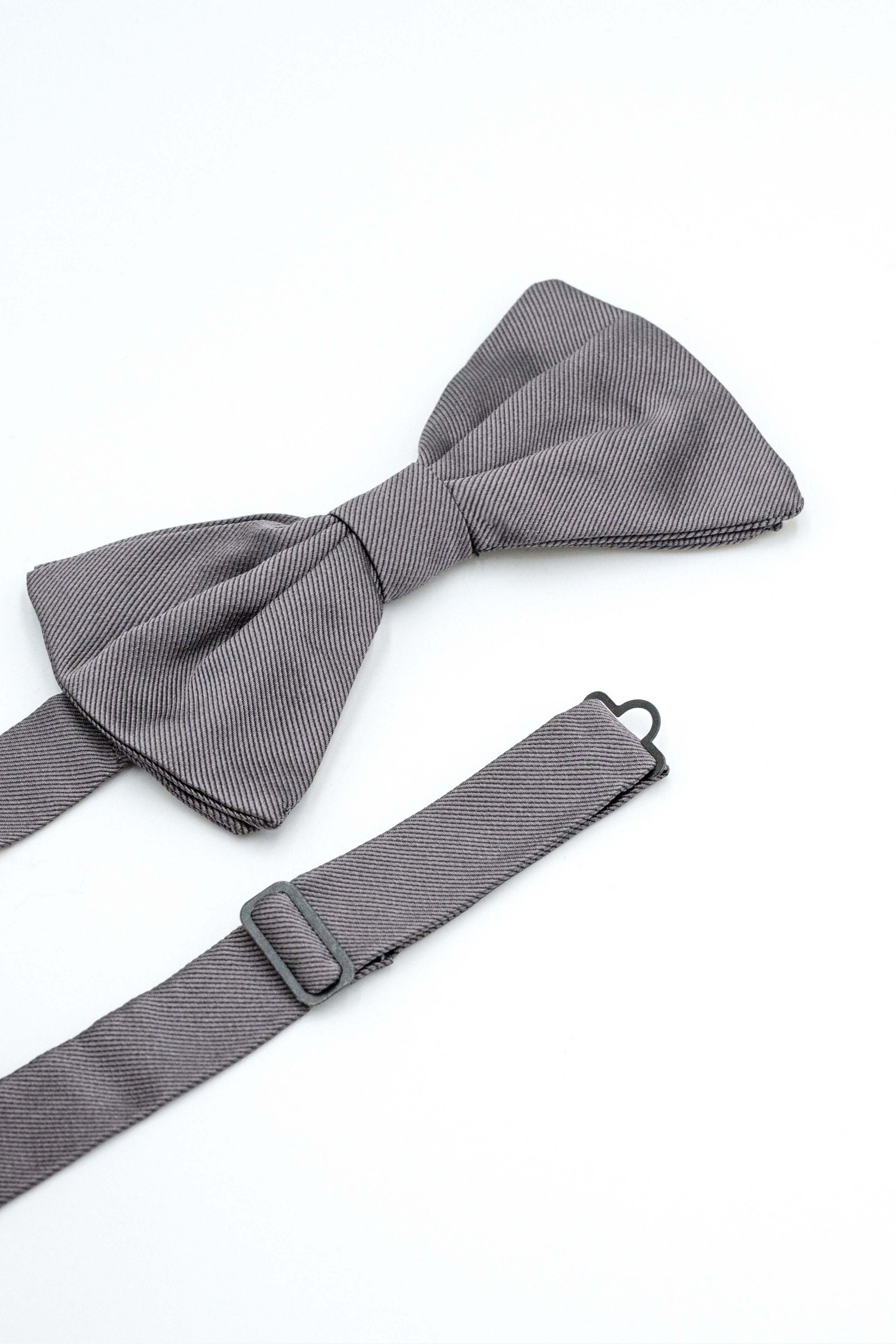 Bow Tie in Pure Silk - Charcoal grey