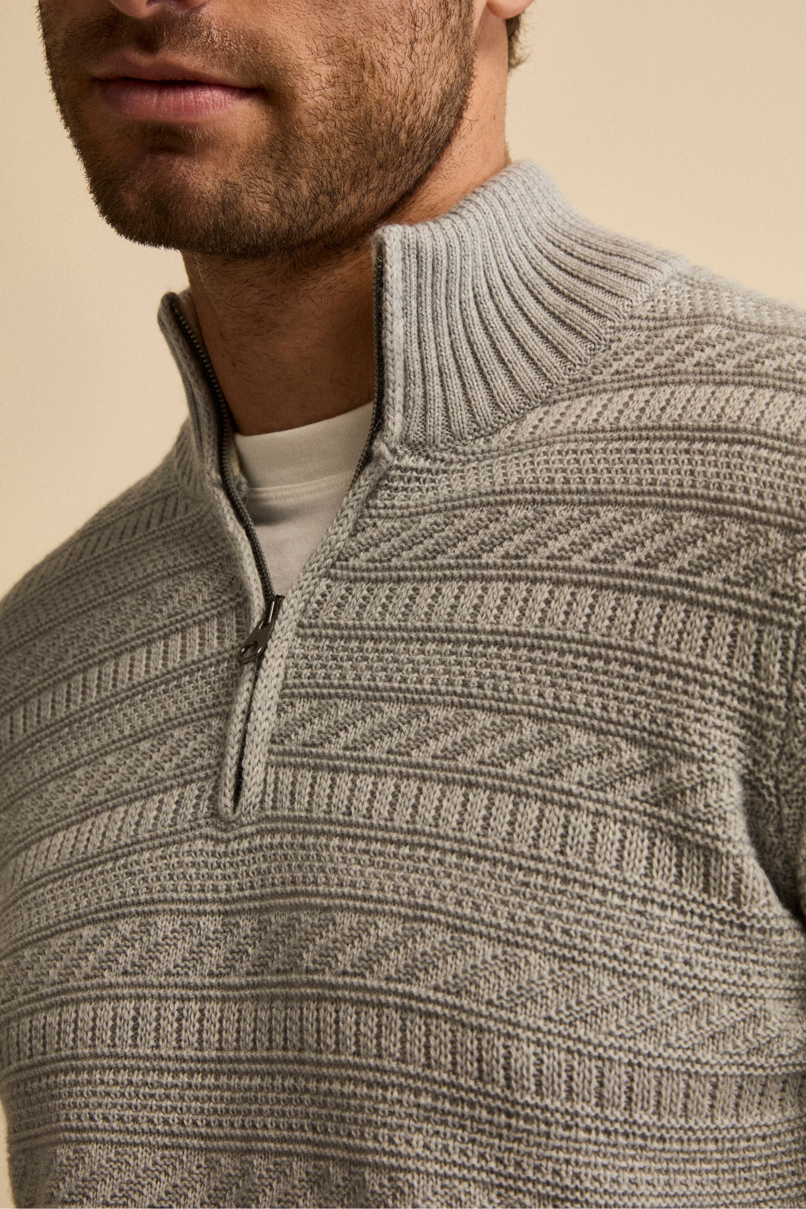 Half-Zip Mock Neck in Virgin Wool - Light grey