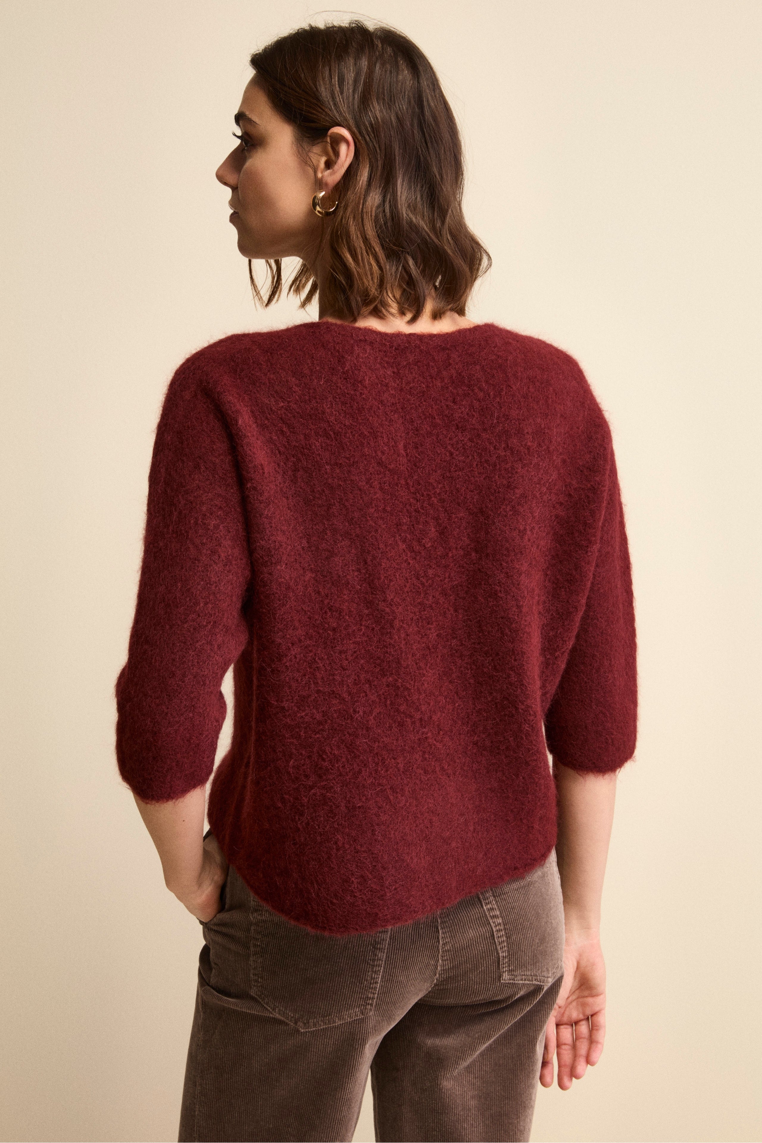 V-Neck Boxy Sweater in Alpaca Blend - Burgundy
