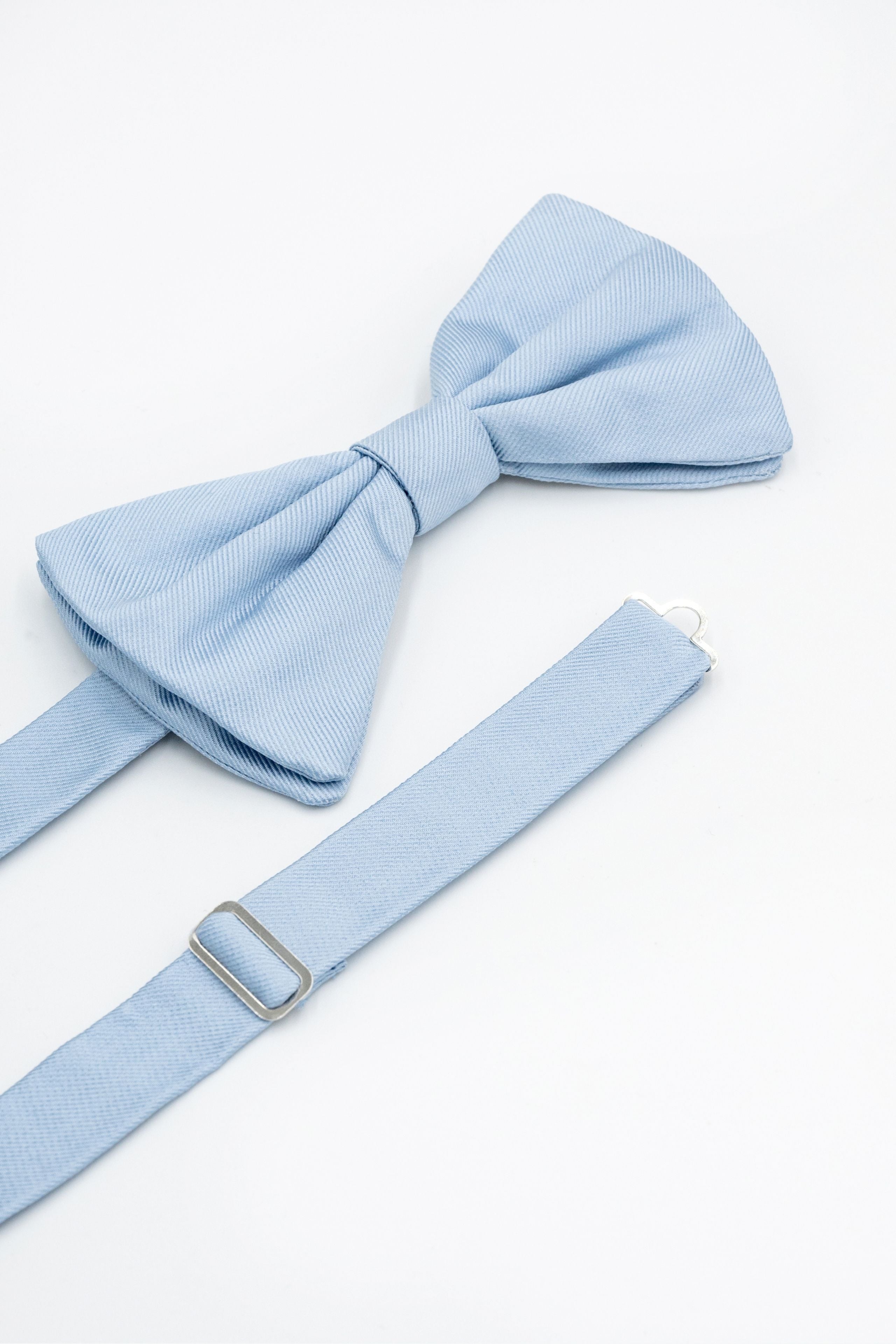 Bow Tie in Pure Silk - Light blue