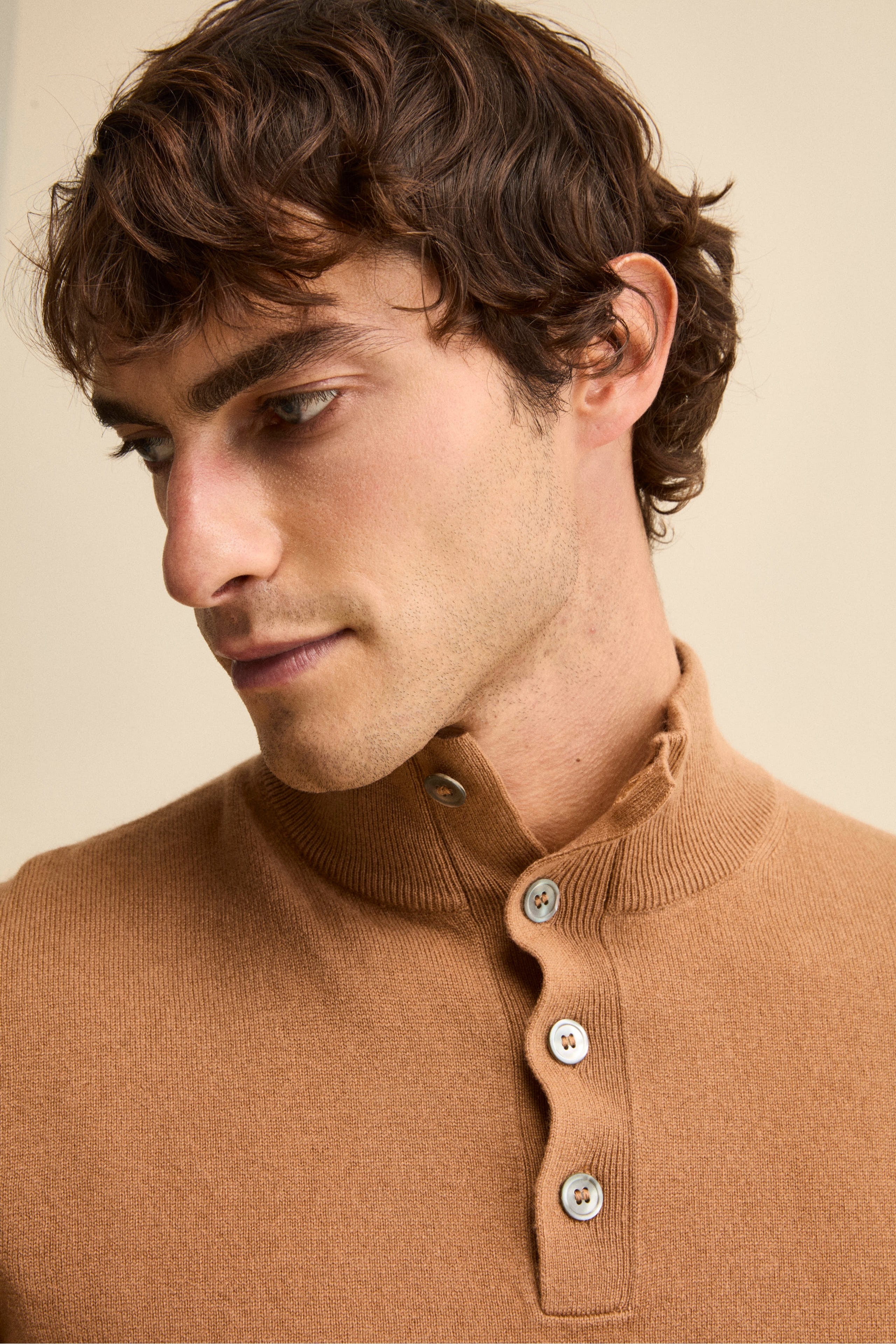 Henley Sweater in Wool and Cashmere - Camel
