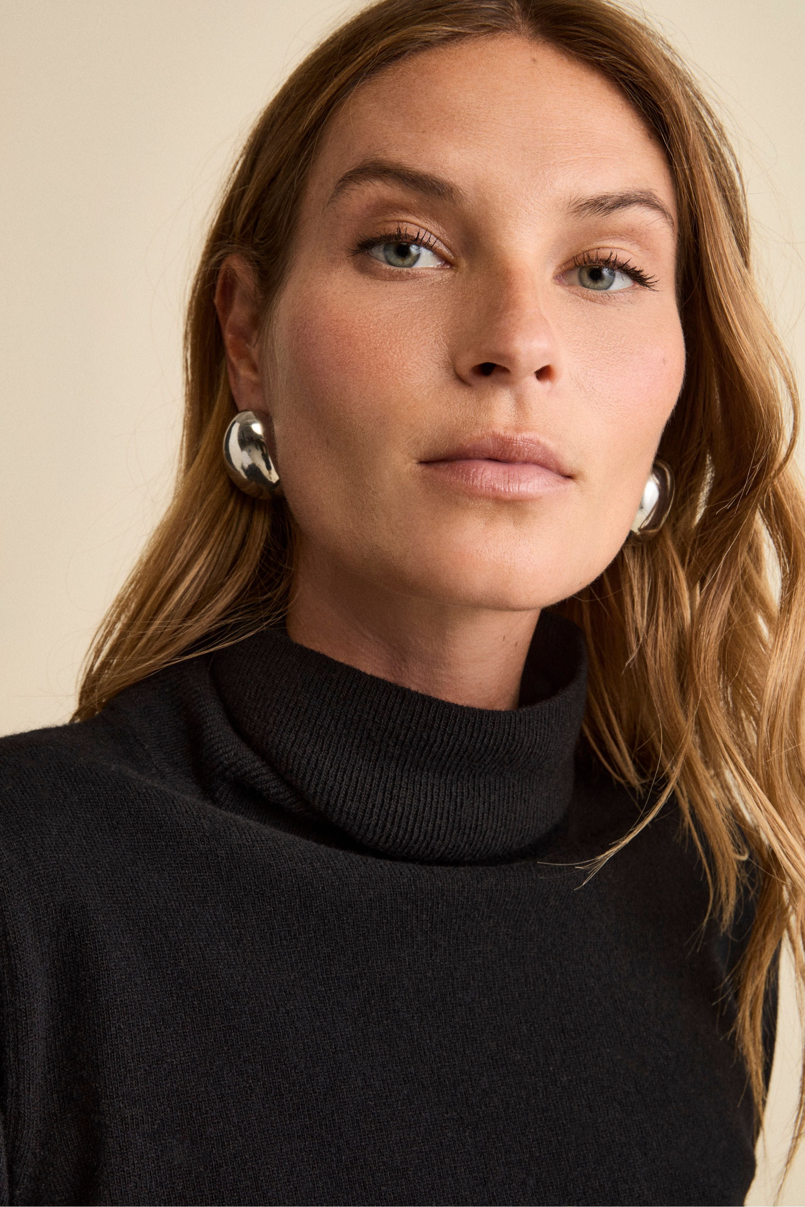 Wool and cashmere turtleneck - BLACK