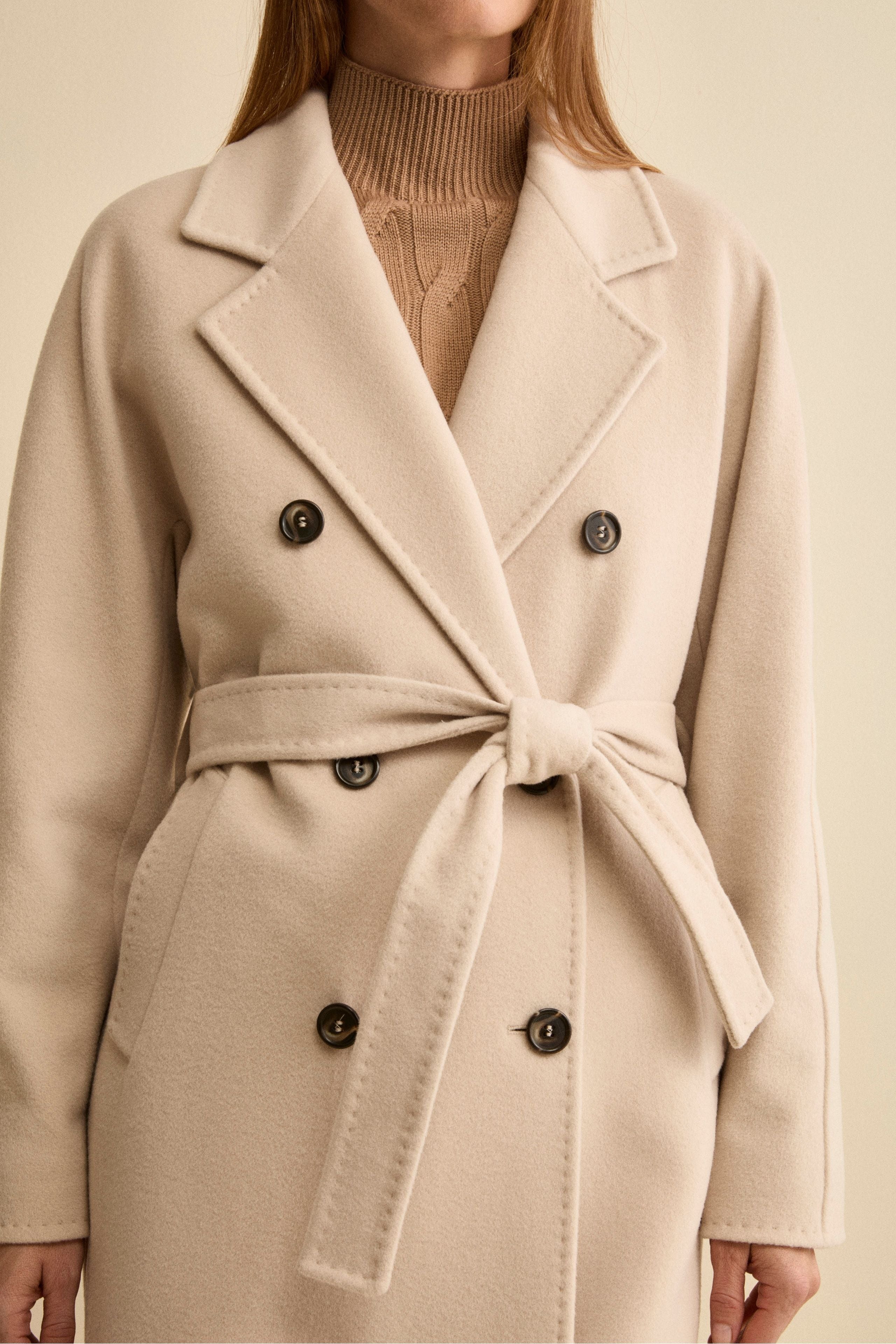 Double-Breasted Coat with Notch Lapels in Wool and Cashmere - Chalk white