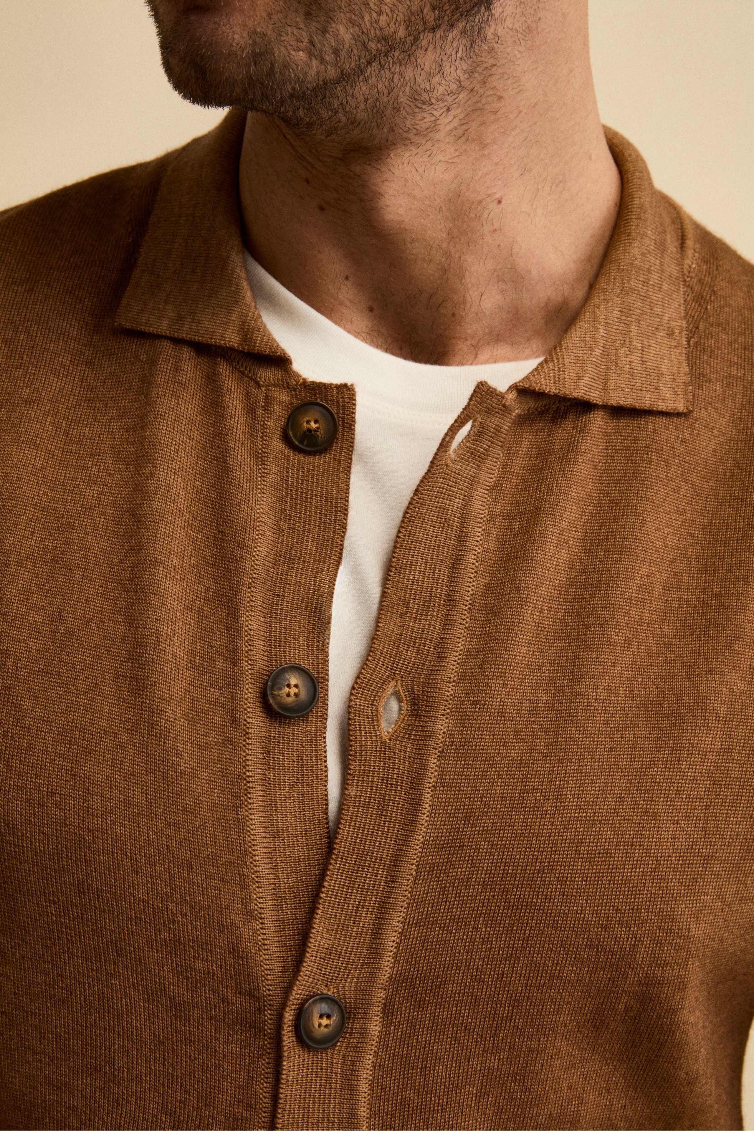 Regular Fit Cardigan in Merino Wool - Tobacco brown