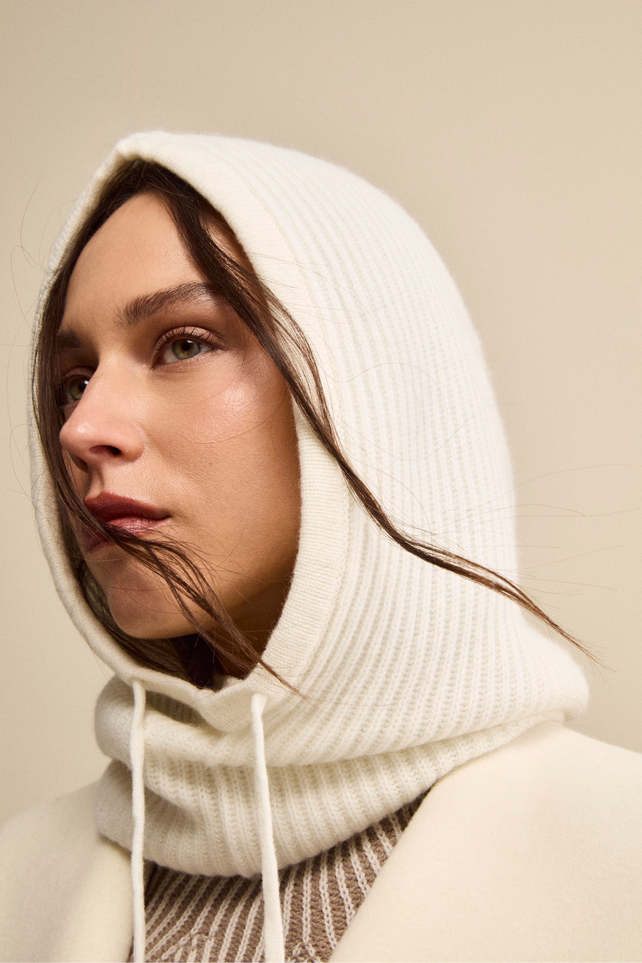Ribbed Cashmere Balaclava - WHITE