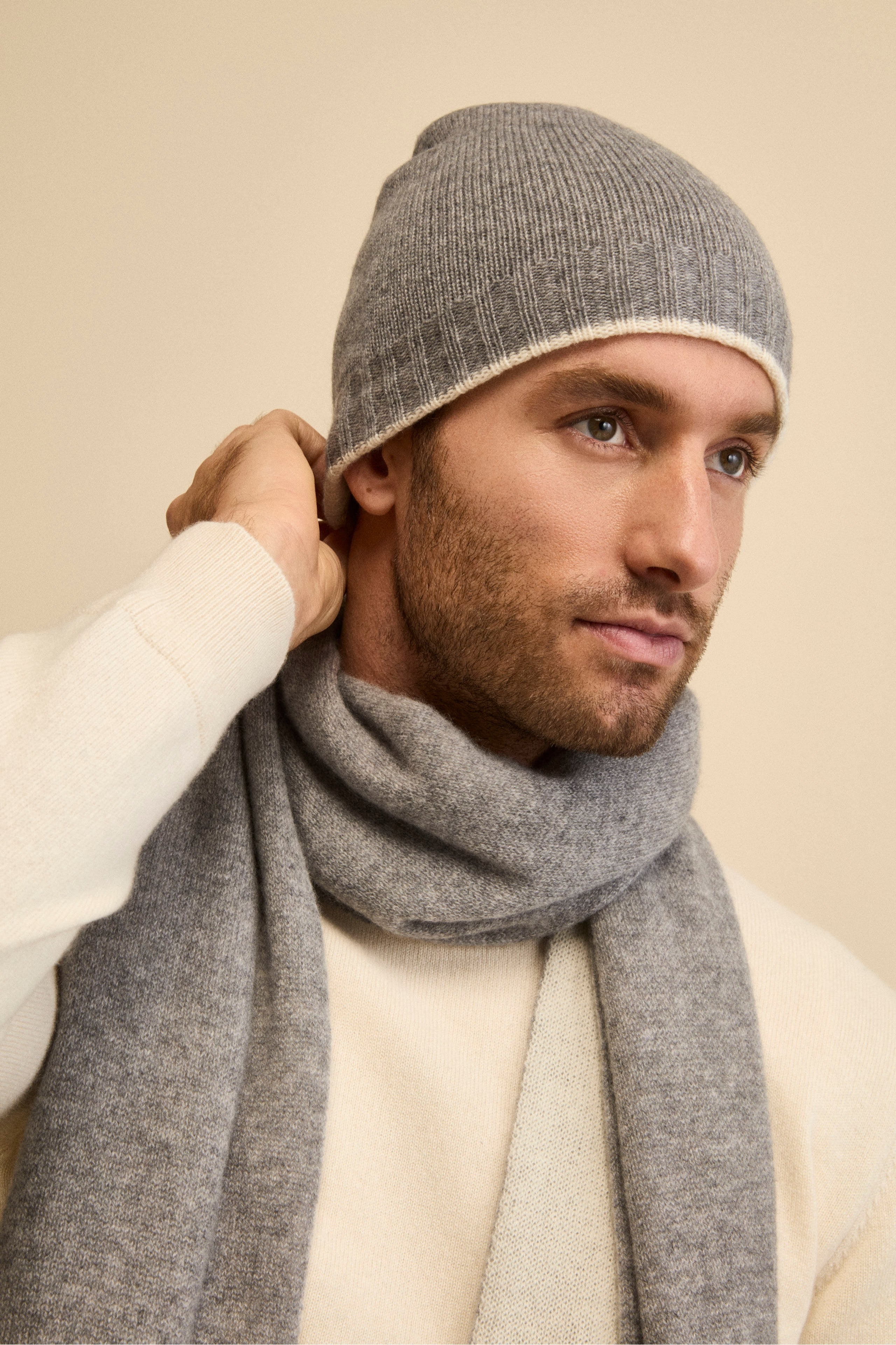 Cashmere beanie - Cream-Medium grey