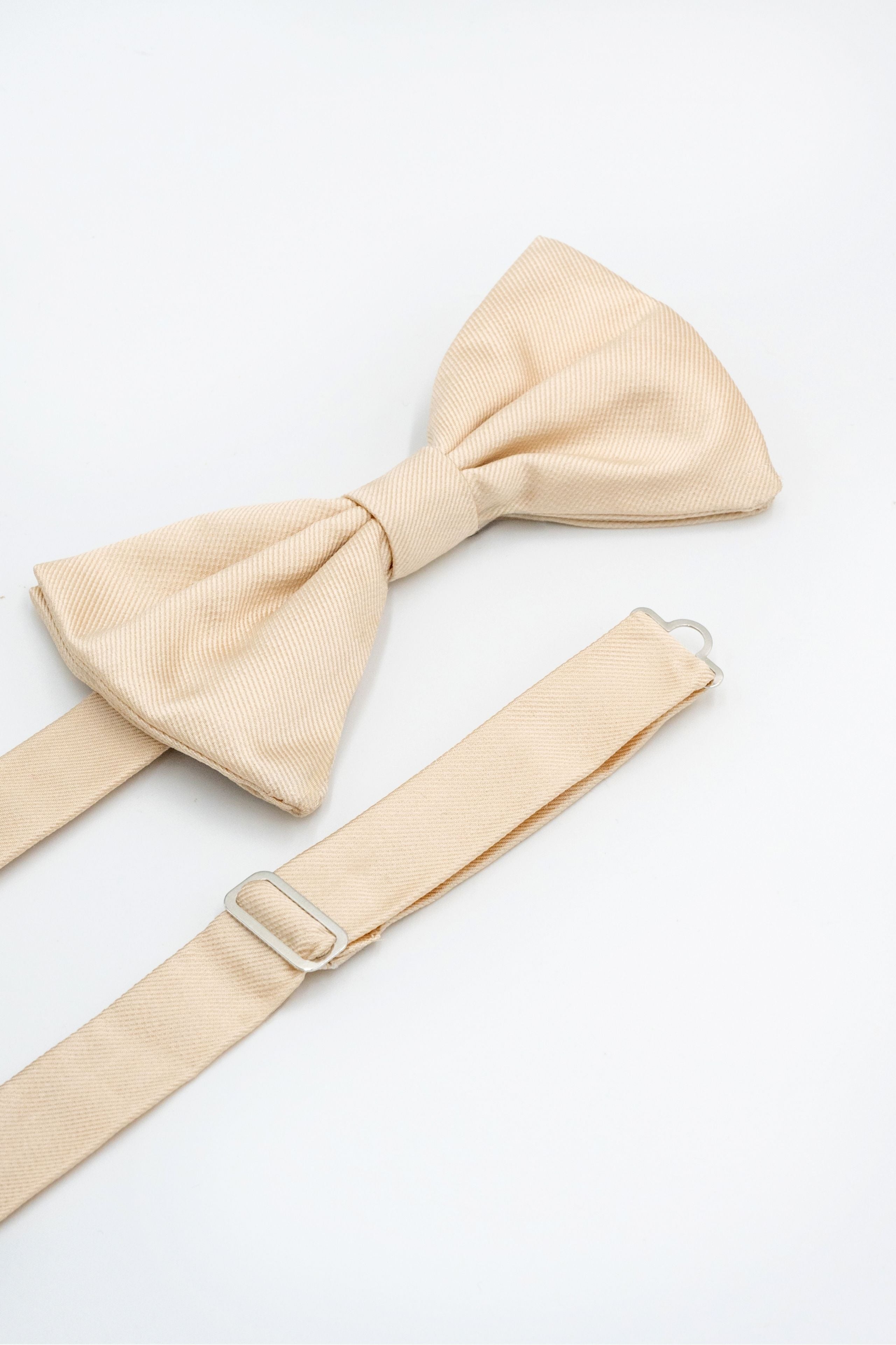 Bow Tie in Pure Silk - Cream white