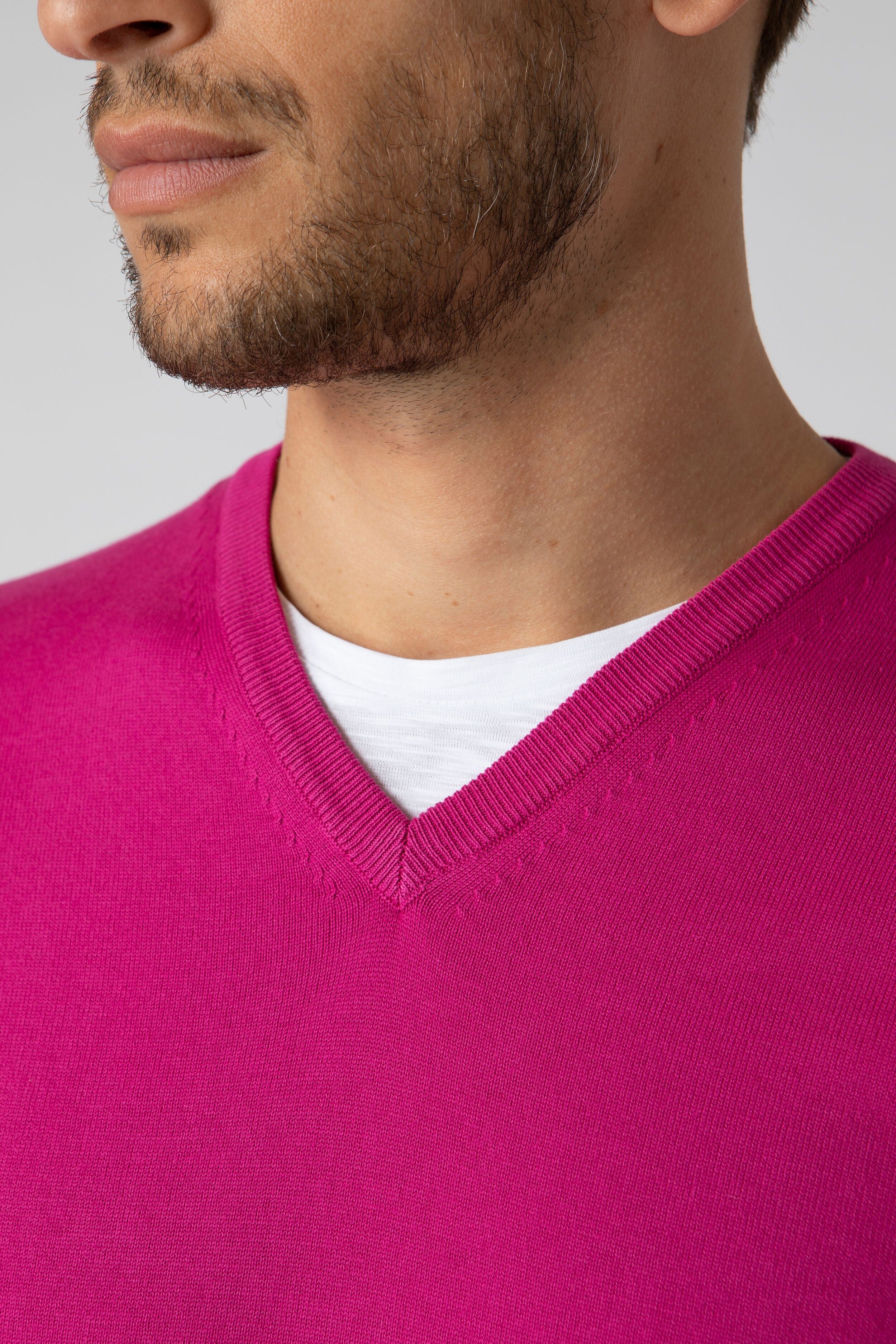 Maglione scollo V in cotone - FUXIA