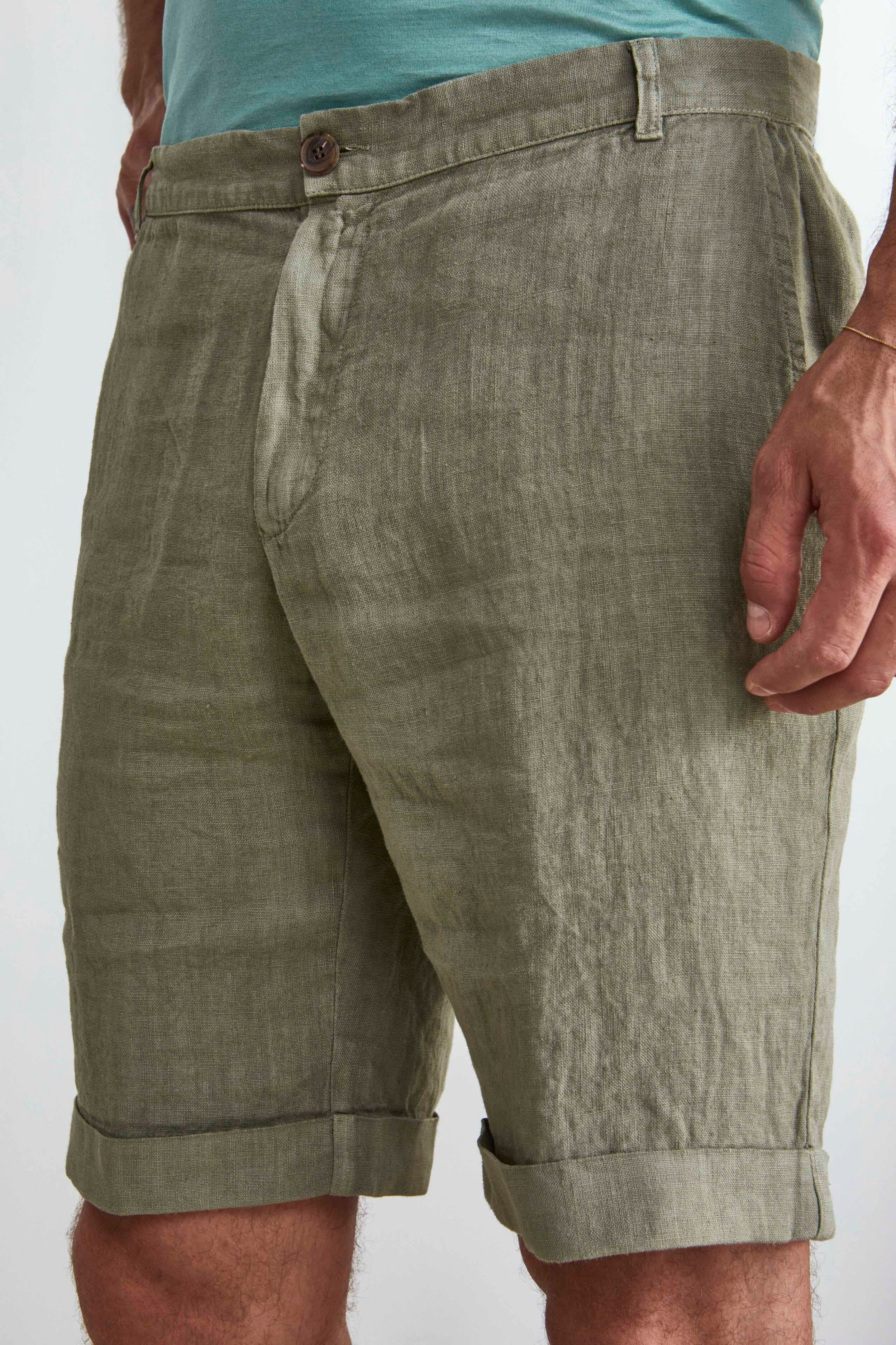 Bermuda in Lino con Risvolto - VERDE MILITARE