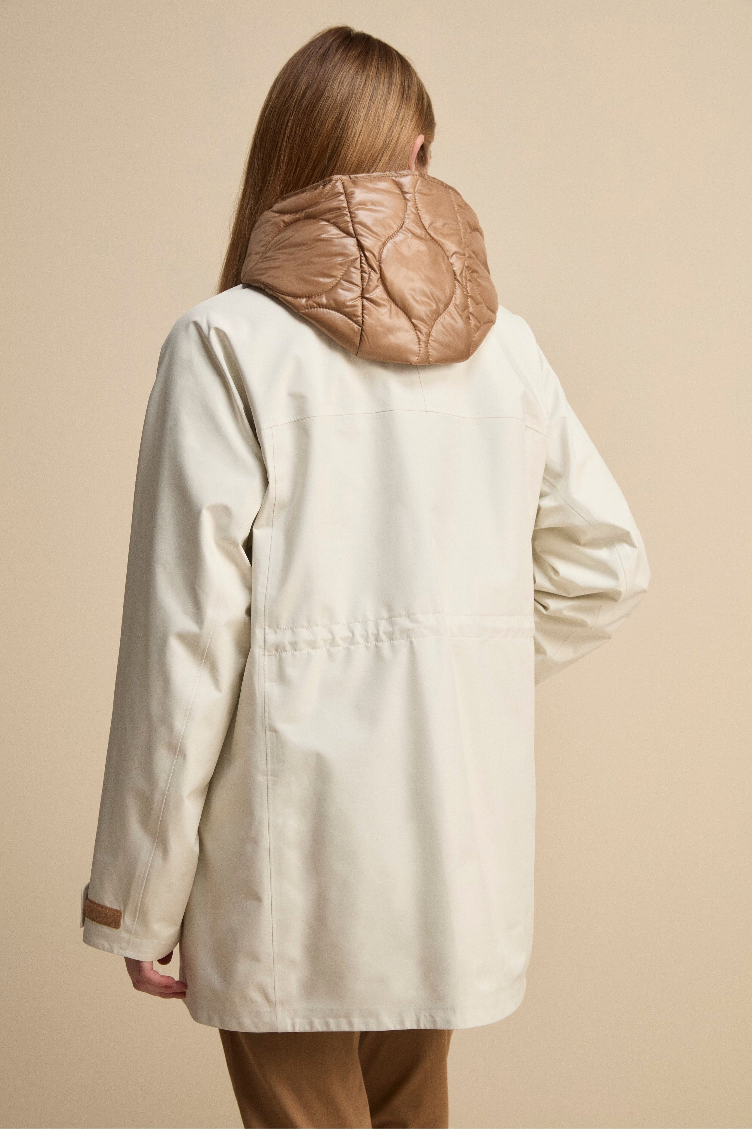 Giacca Impermeabile con Zip e Cappuccio - BIANCO