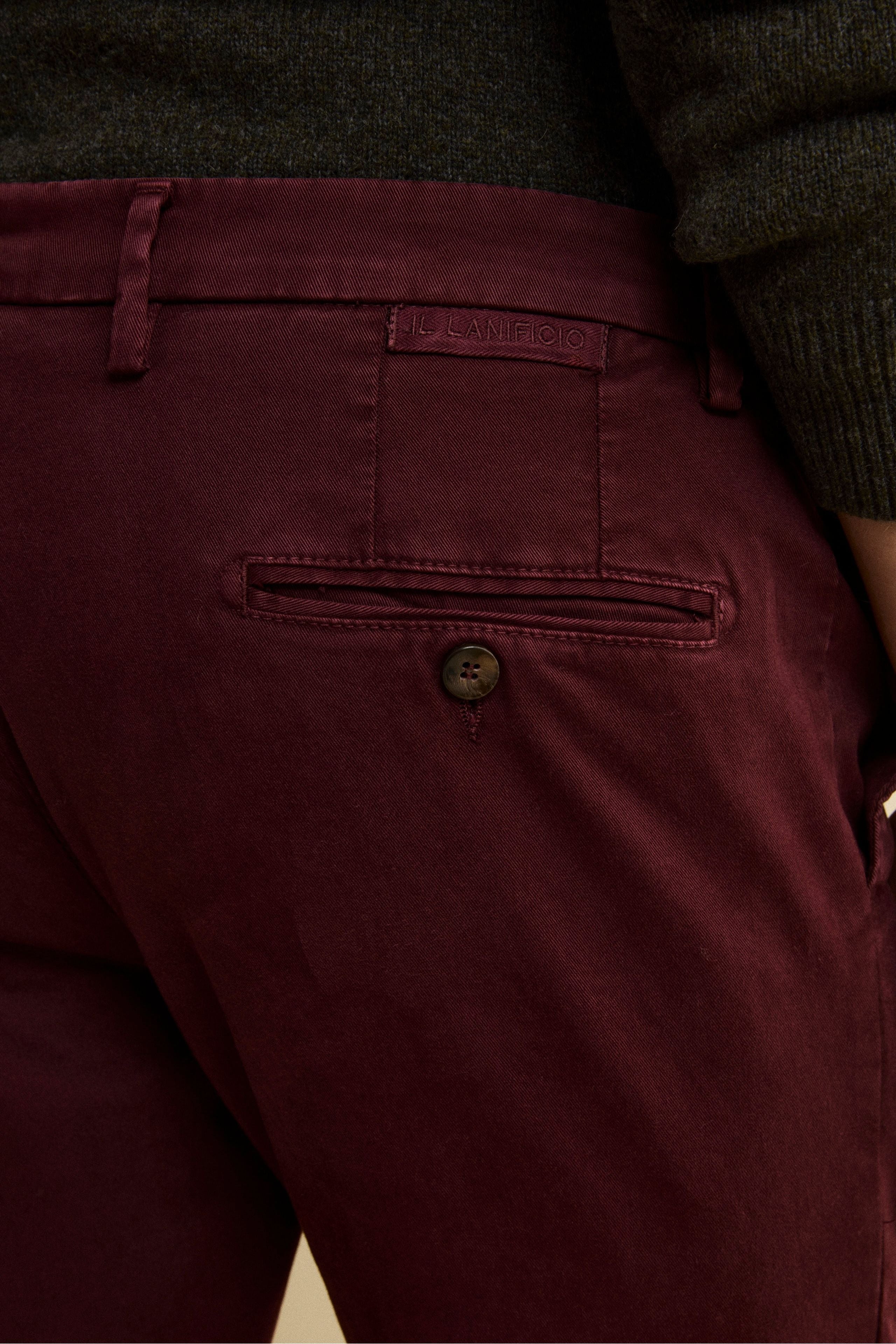 Slim Fit Hose aus Stretch-Gabardine - Burgundisch