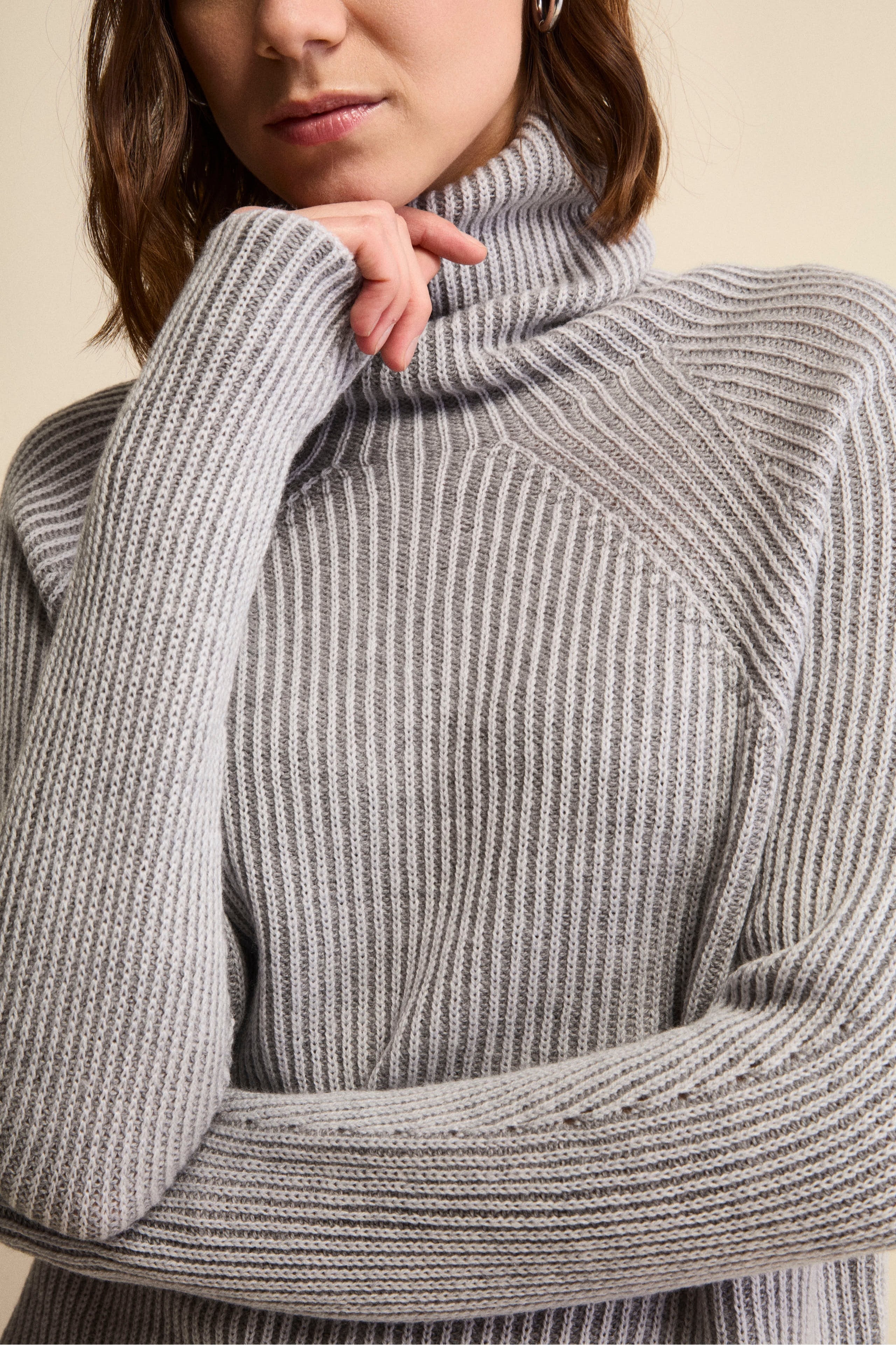 Raglan Ribbed Turtleneck in Merino Wool (English Rib) - Grey pattern