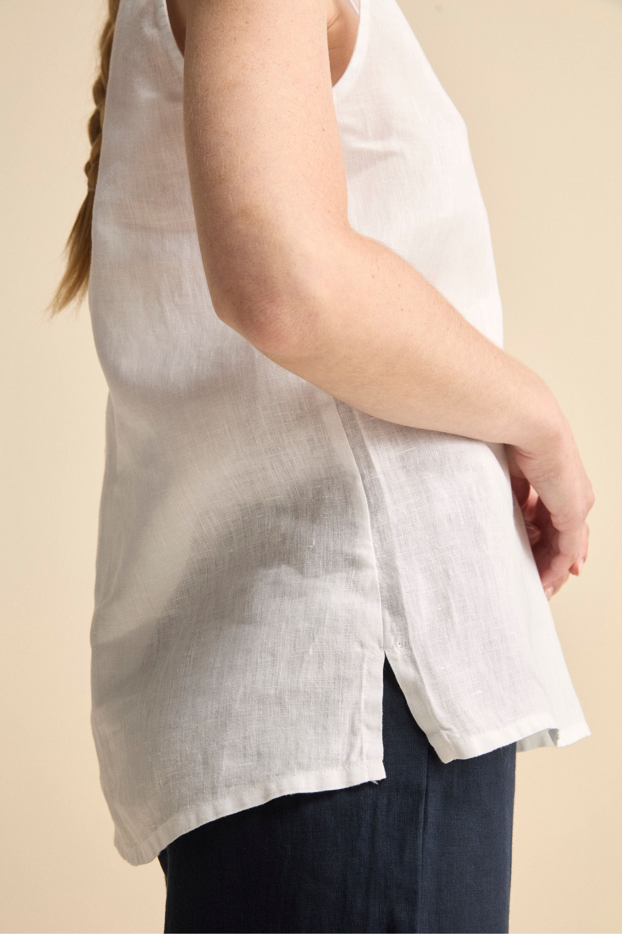 Top Incrociato in Lino con Scollo a V - BIANCO