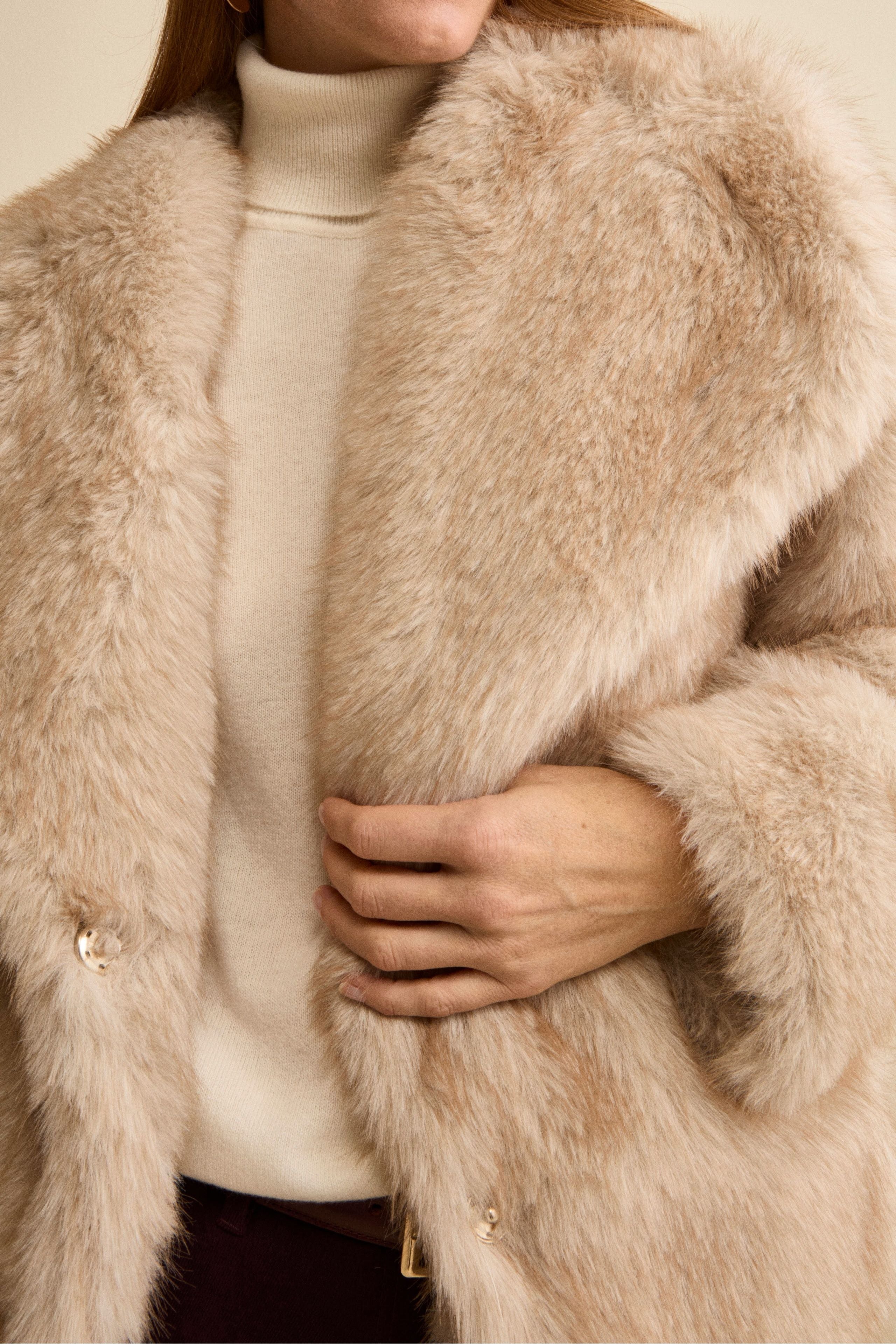 Short Lined Fur Jacket - BEIGE