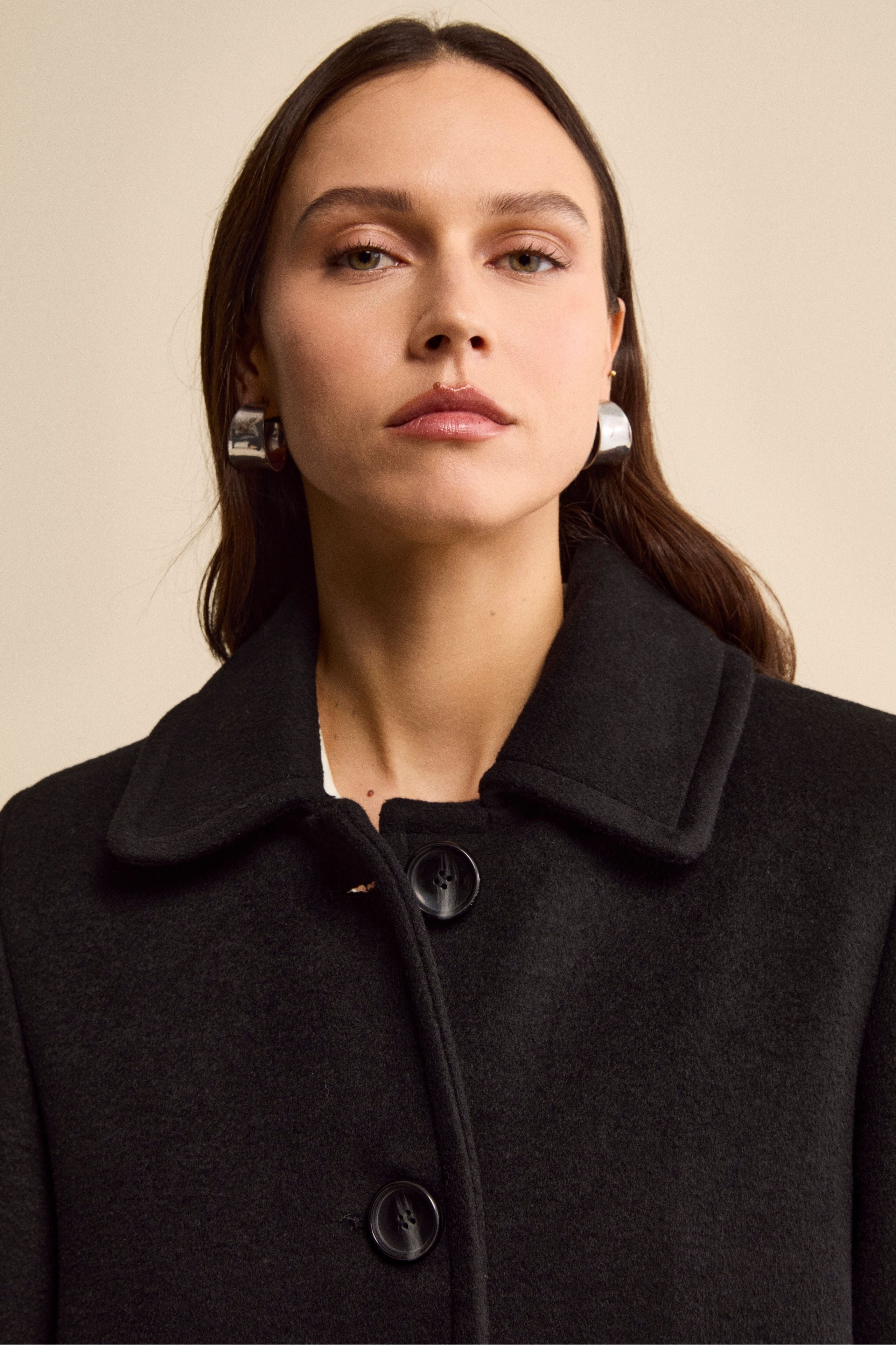 Short Lined Coat in Wool Blend - BLACK