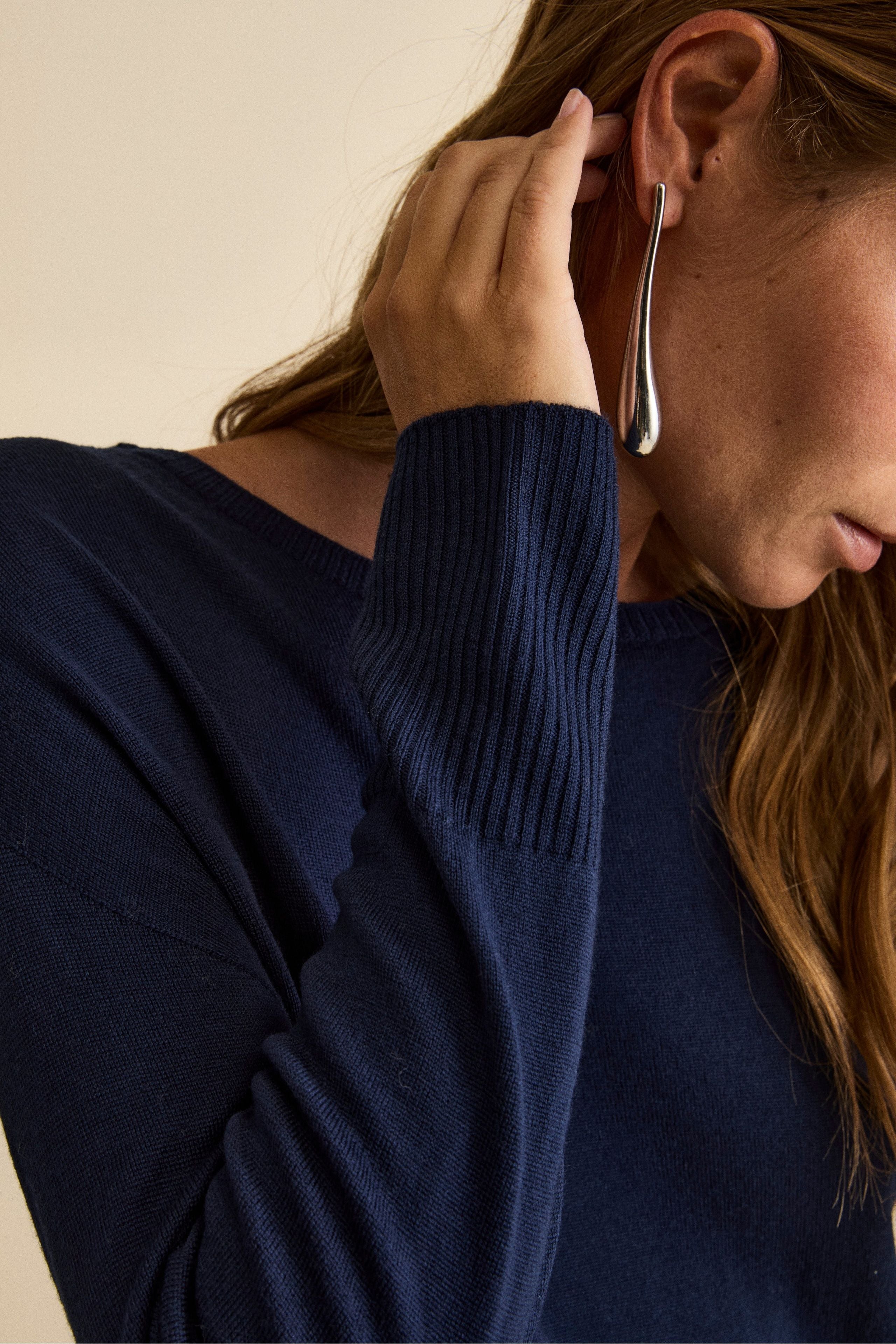 Long Merino Wool Crewneck Sweater - Navy blue