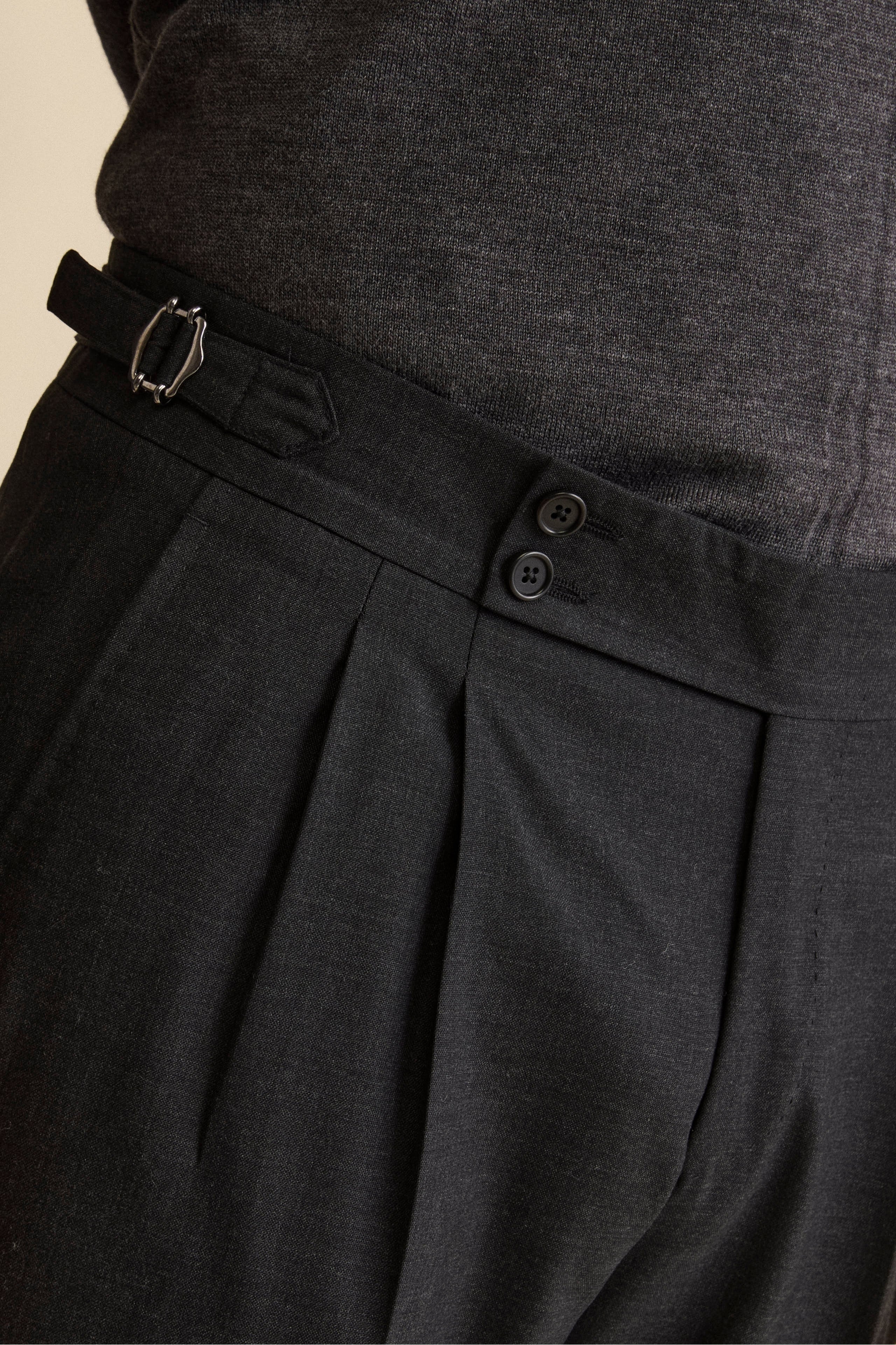 Gerade Hose aus Schurwolle mit Umschlag - Anthrazitgrau