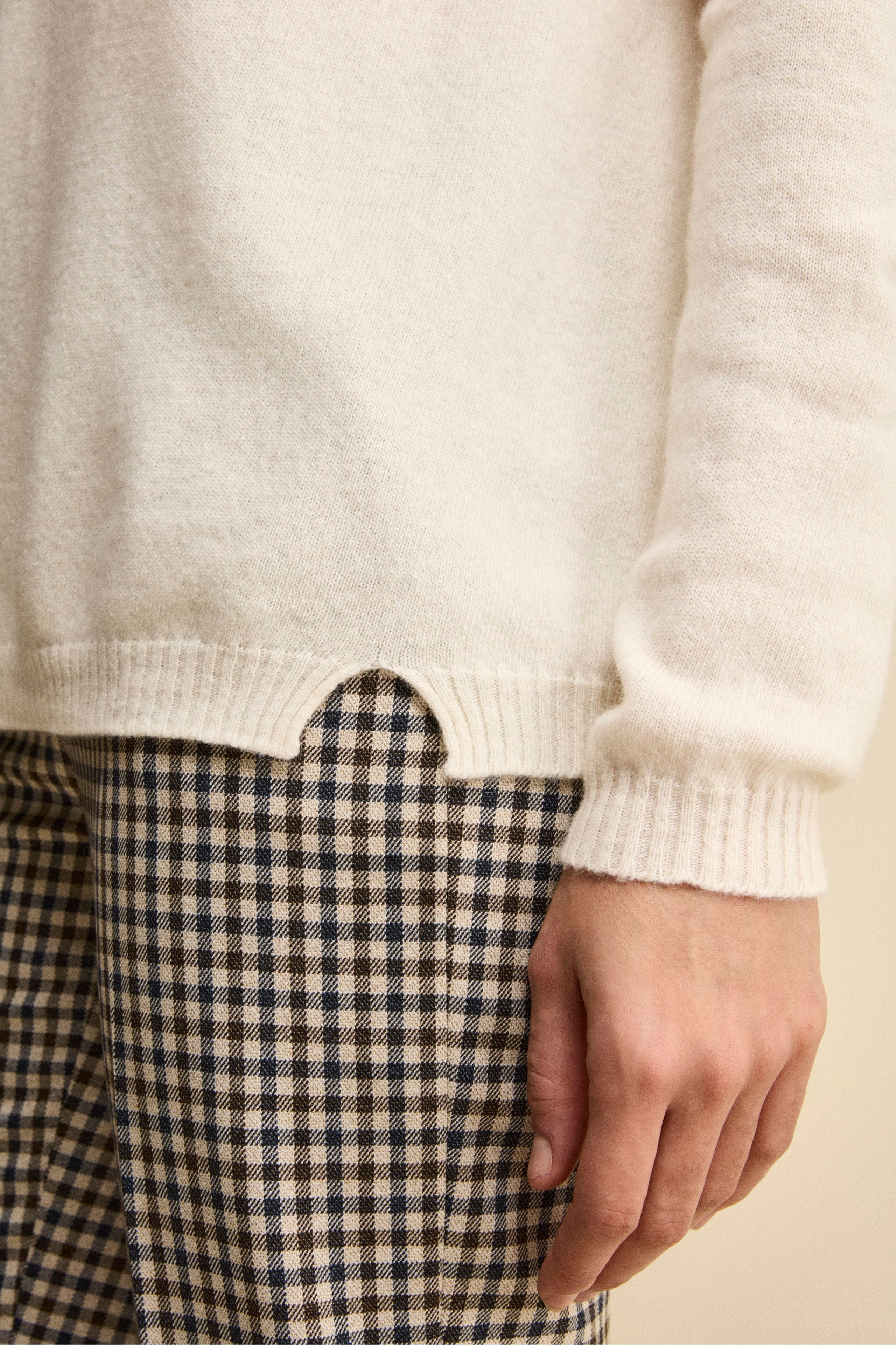 Soft Collar Cashmere Wool Sweater - Cream white