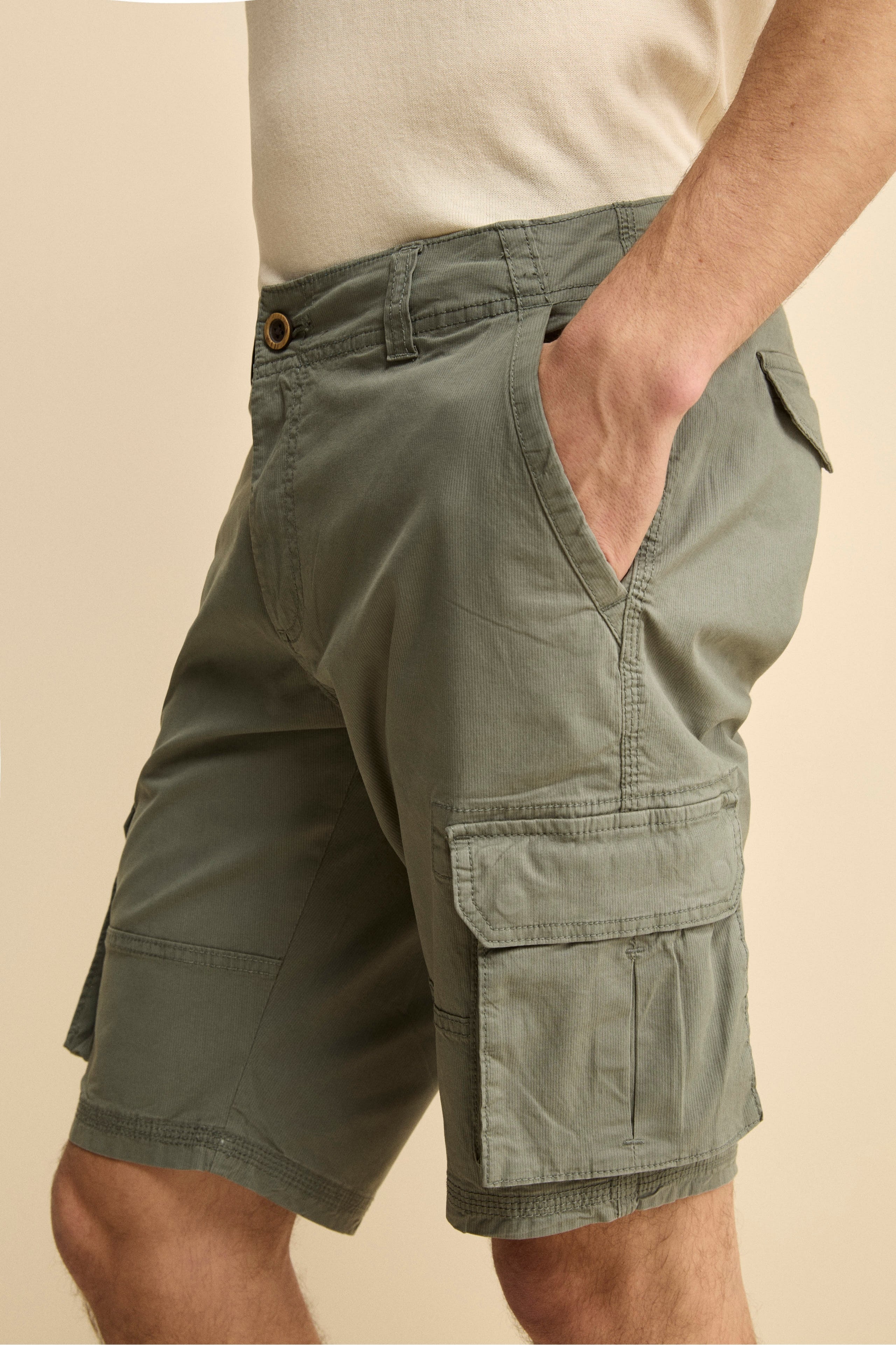 Bermuda Cargo in Cotone Canetté - VERDE MILITARE