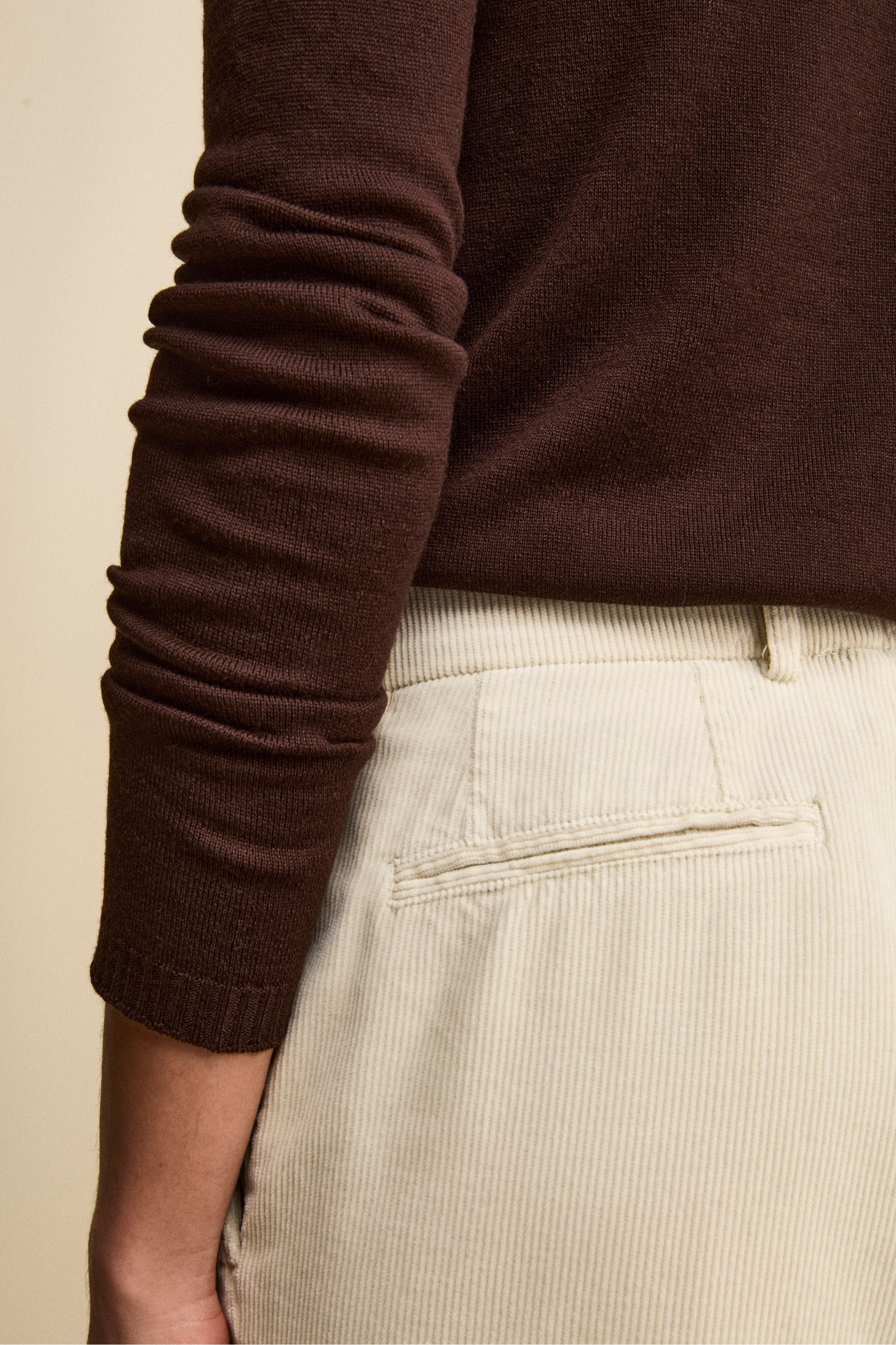 Weite Cordhose mit Schlag - CREAM