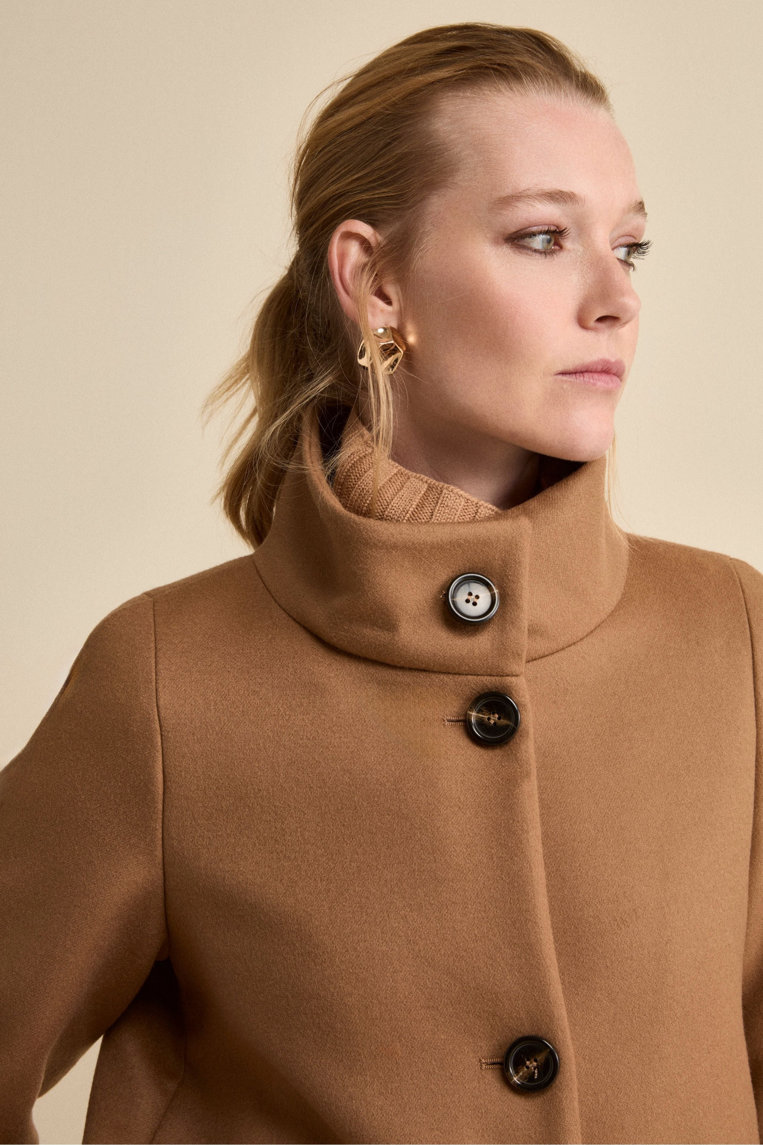 Short Lined Coat with High Collar - BROWN