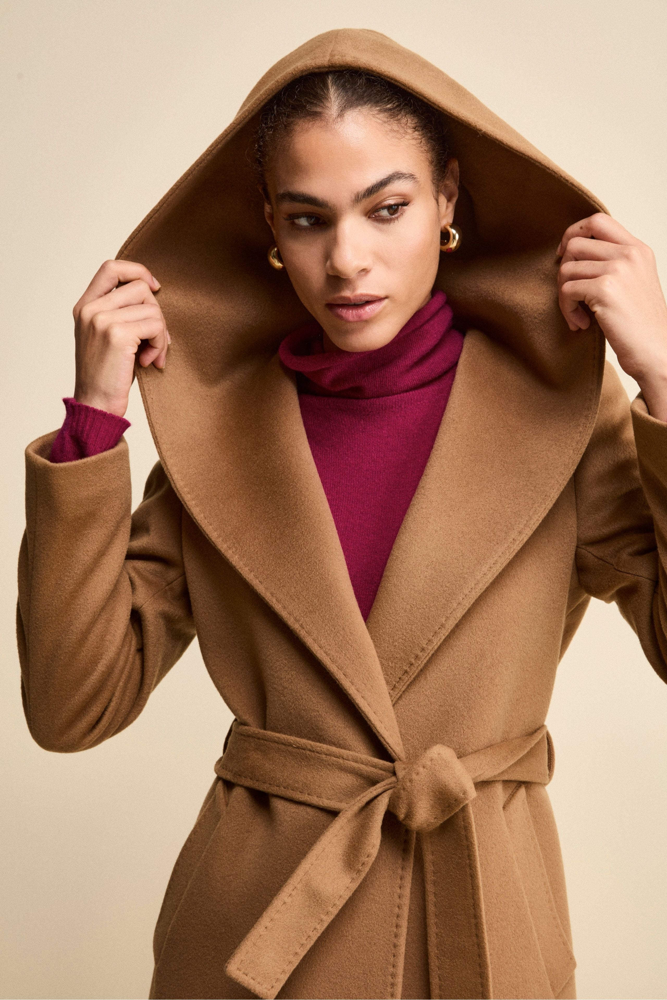 Long Coat in Wool and Cashmere with Hood - Camel